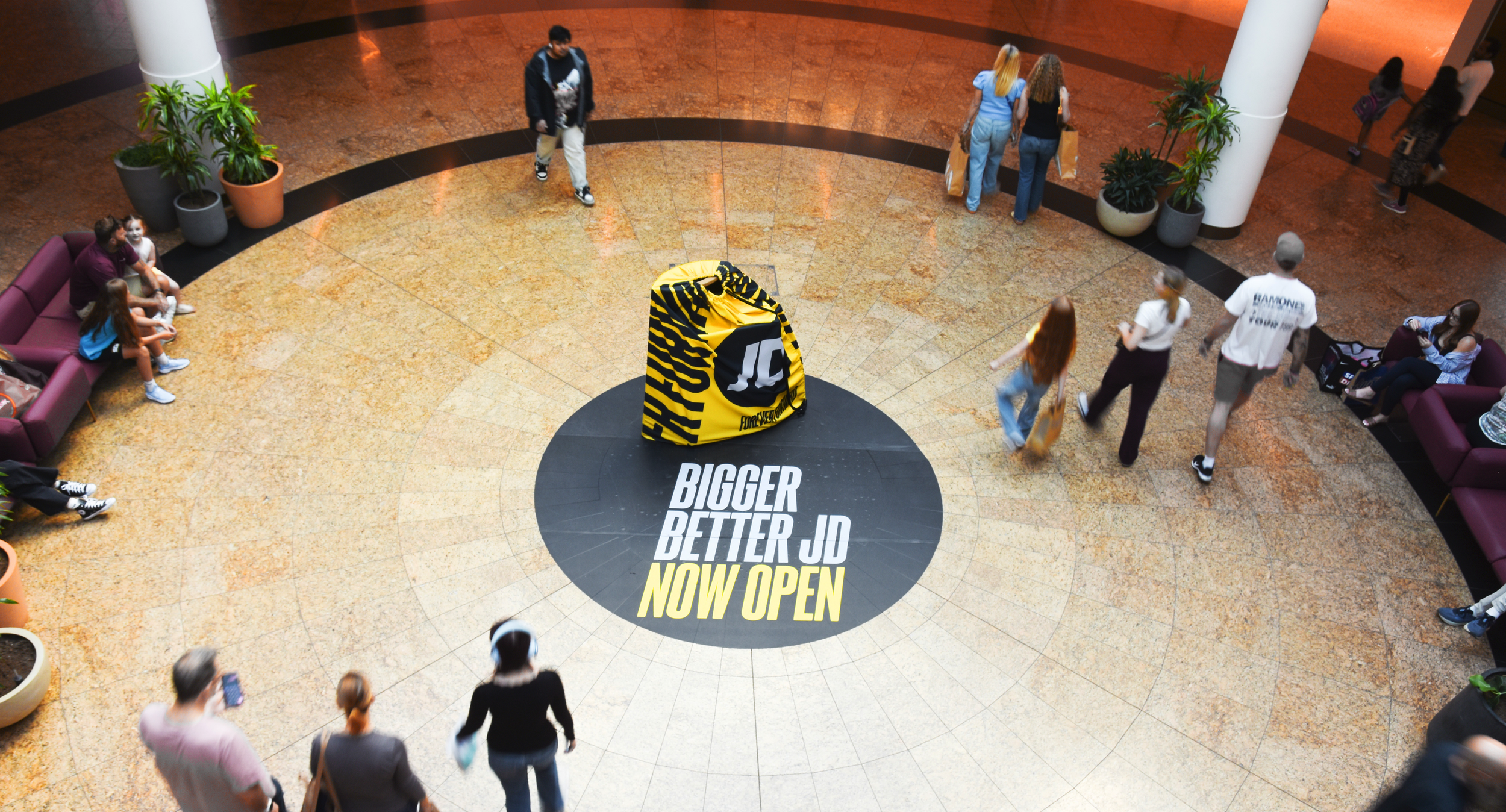 limited-space-ooh-jd-meadowhall-16.png