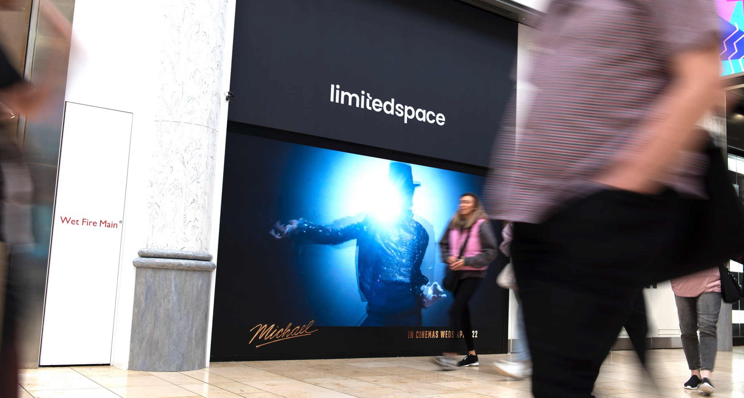 limited-space-ooh-universal-michael-jackson-orbit-dooh-5.png