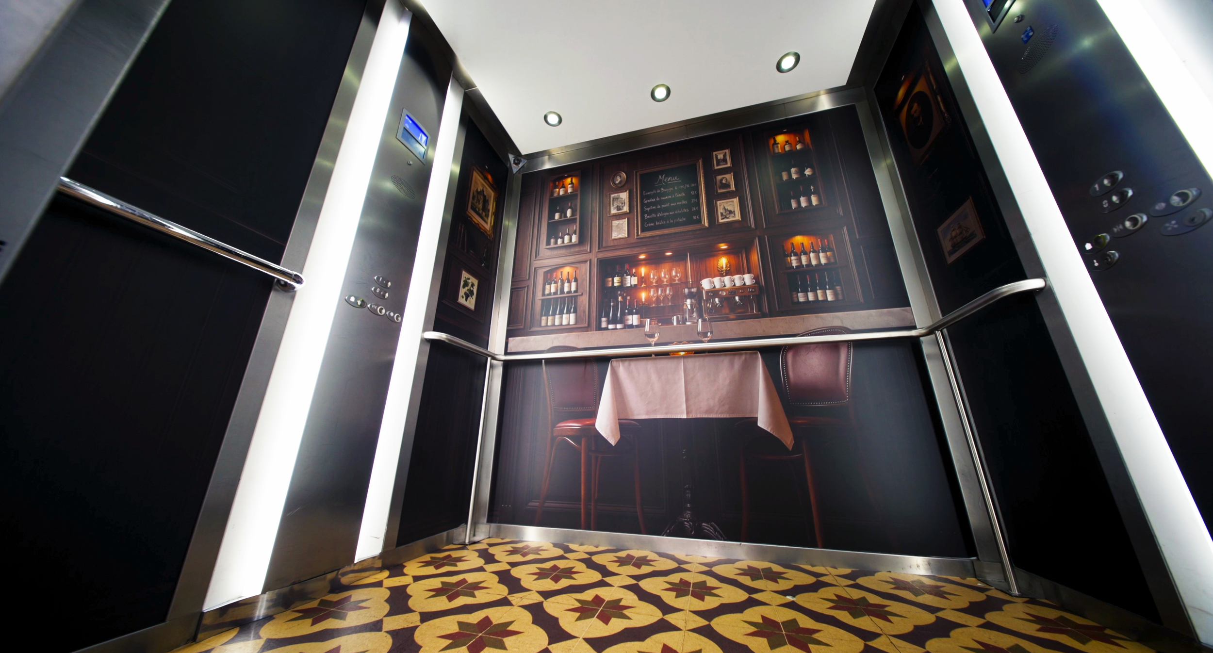 limited-space-malls-ooh-adlift-eurostar-2.png