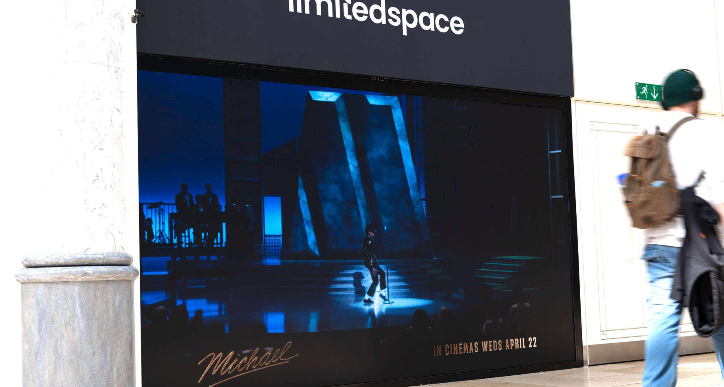 limited-space-ooh-universal-michael-jackson-orbit-dooh-4.png