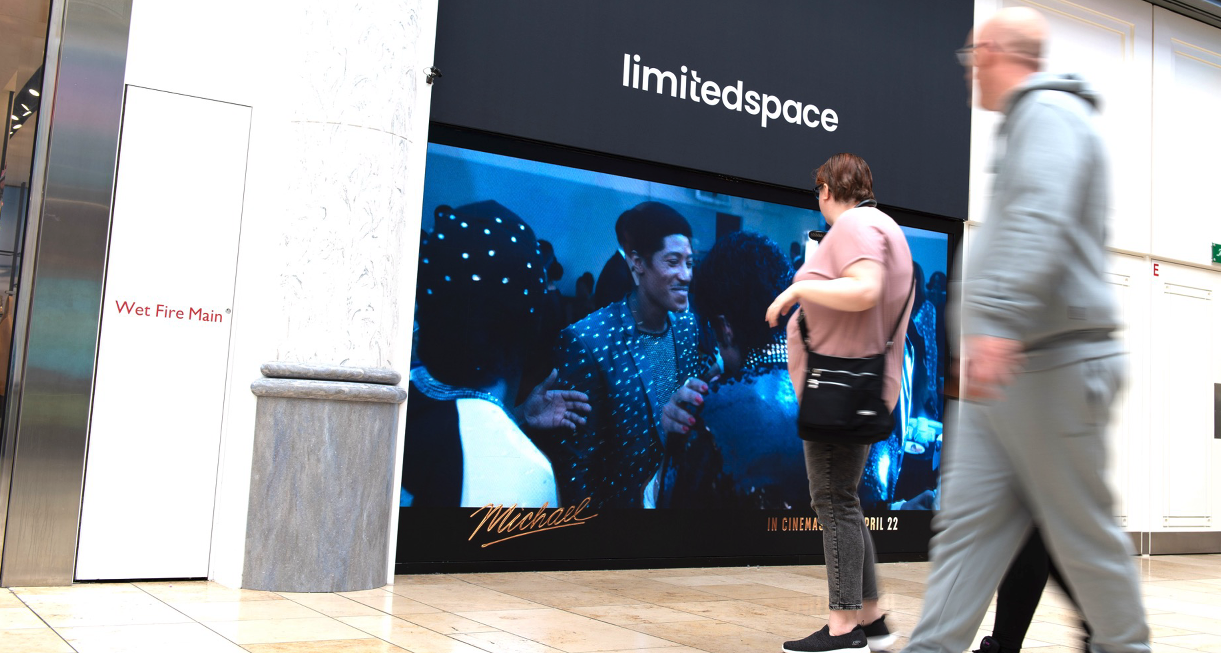limited-space-ooh-universal-michael-jackson-orbit-dooh-3.png