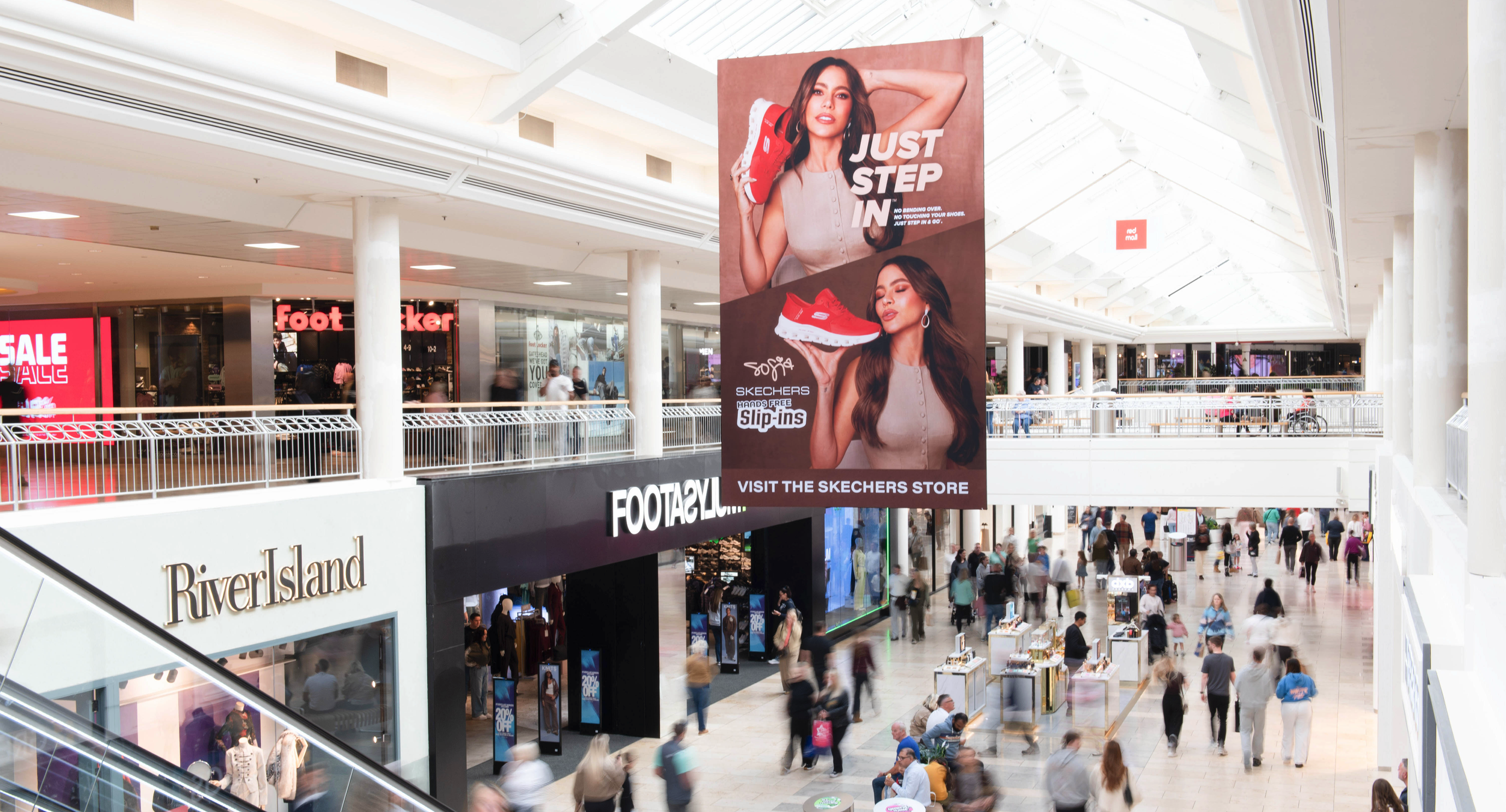 limited-space-malls-ooh-skechers-1.png