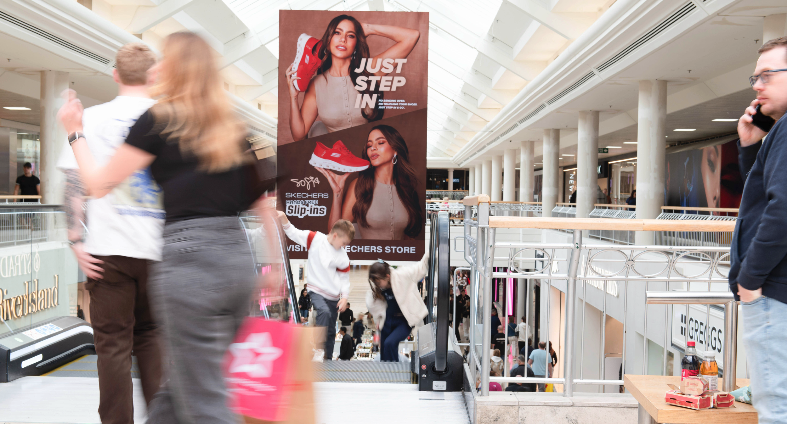 limited-space-malls-ooh-skechers-2.png