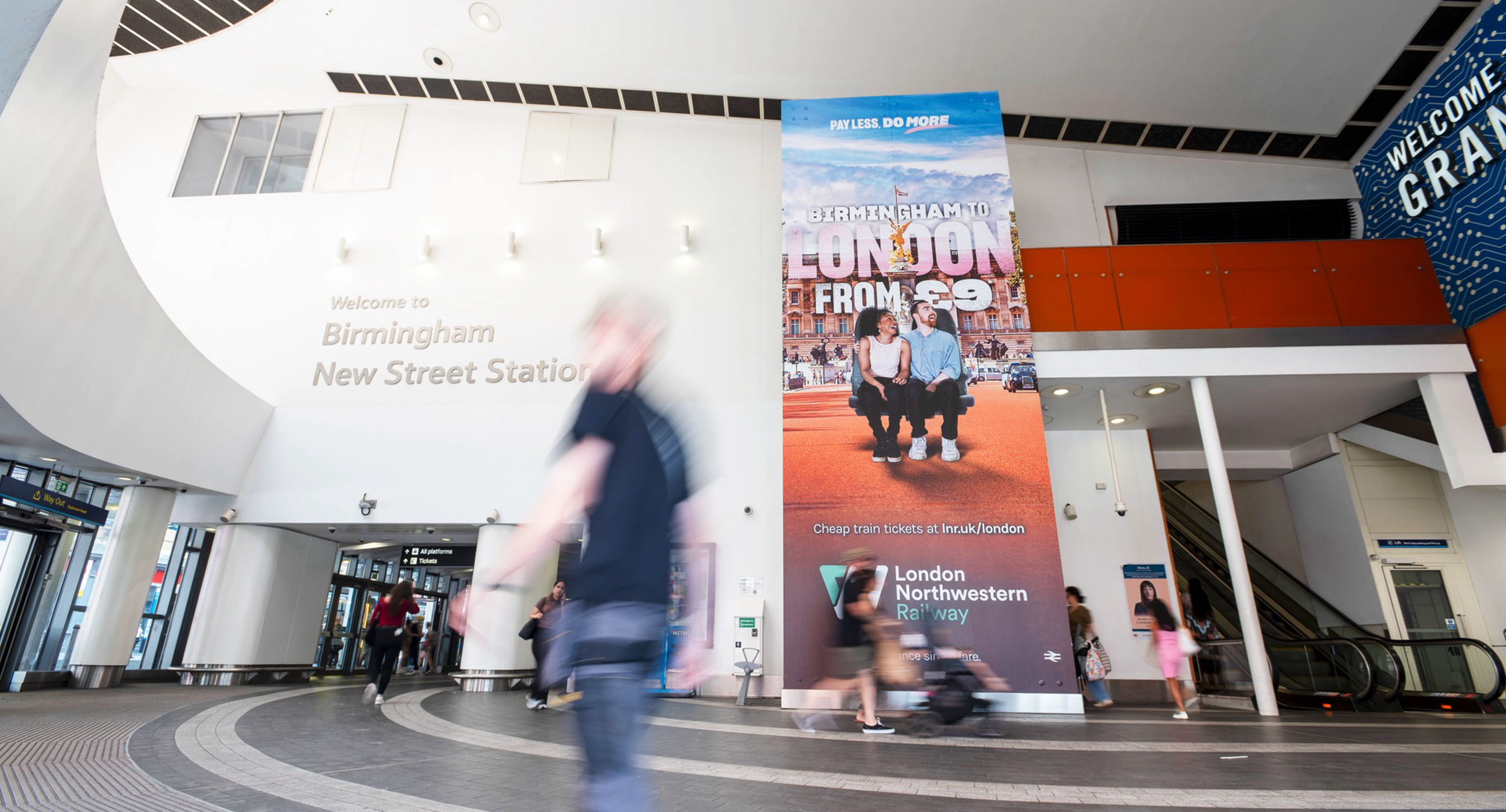 limited-space-ooh-west-midlands-trains-18.png