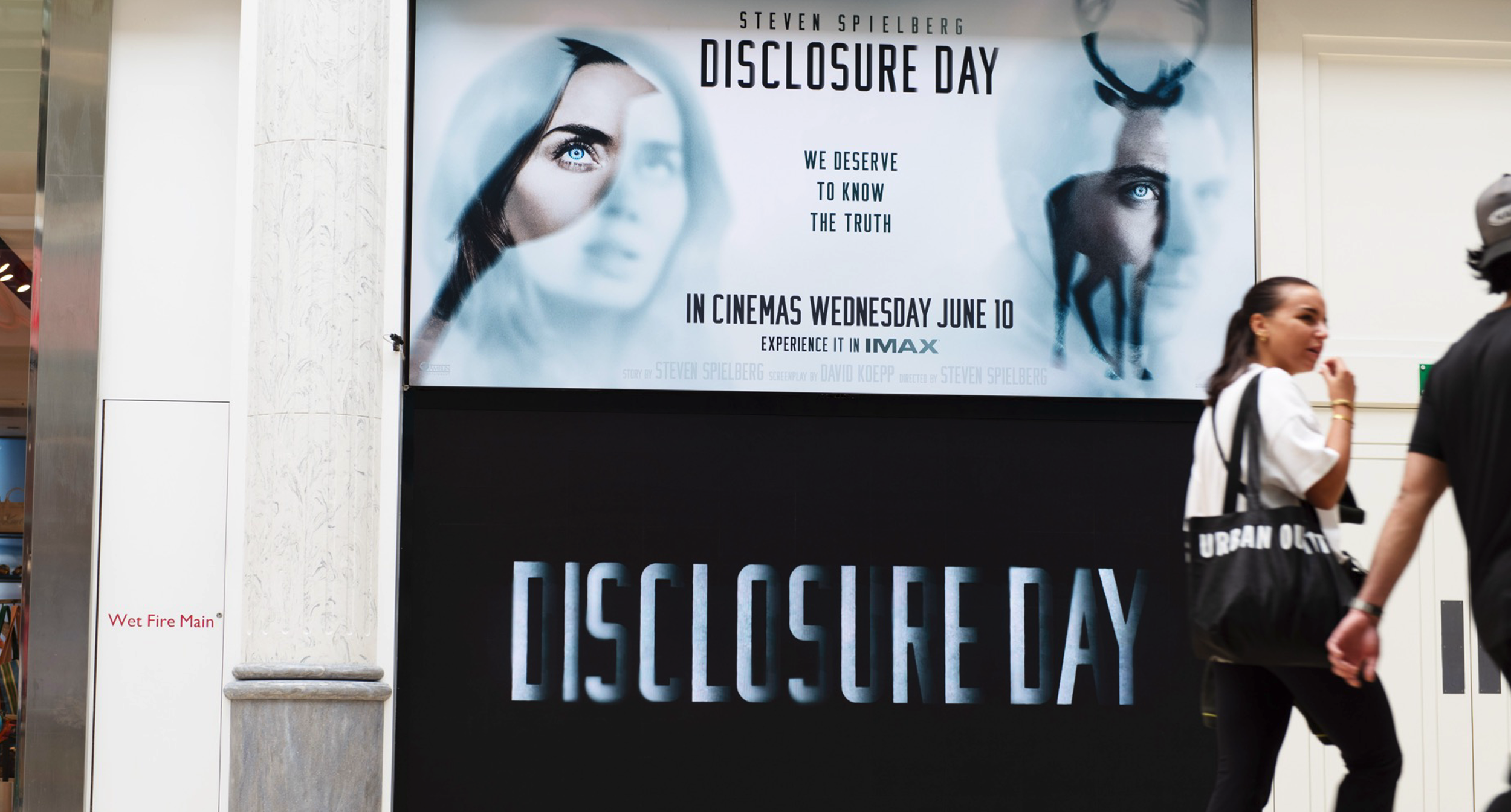 limited-space-ooh-dooh-universal-disclosure-day-orbit-8.png
