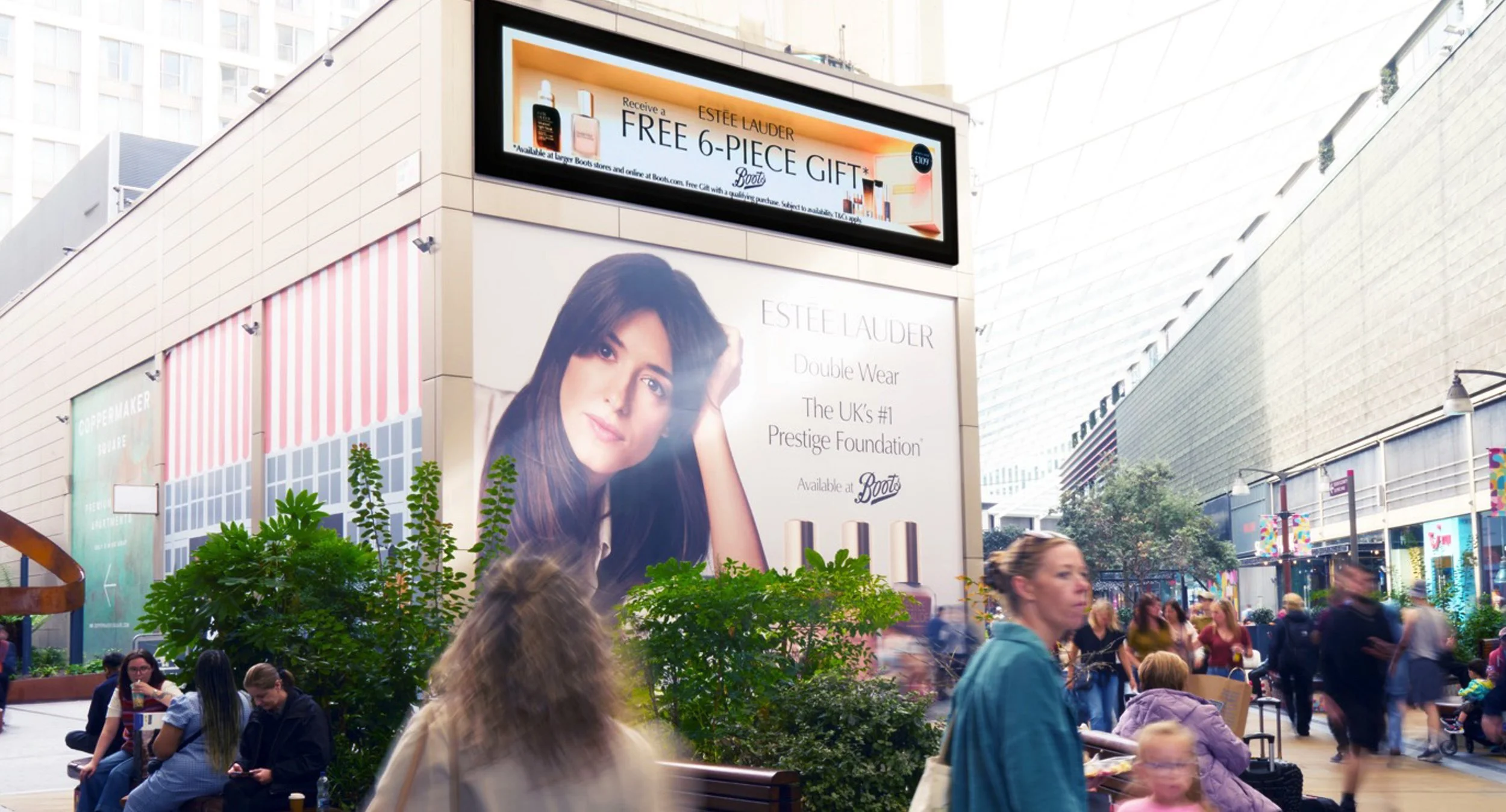 limited-space-malls-ooh-estee-lauder-2.jpg