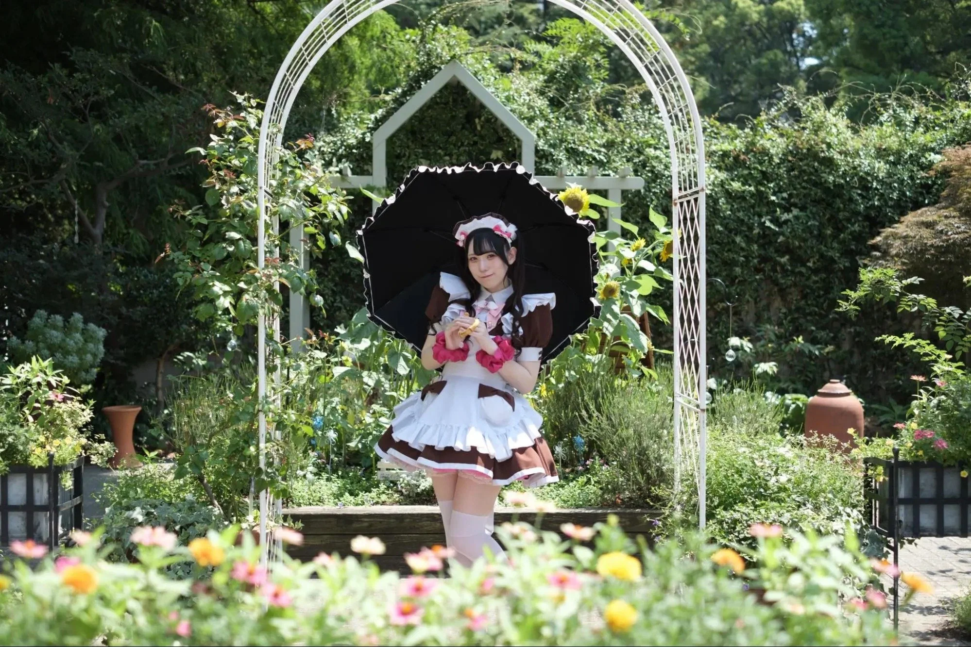 This beautiful location offers perfect natural lighting, ideal for photos that truly stand out. Step into this magical setting and enjoy the romantic and peaceful atmosphere.