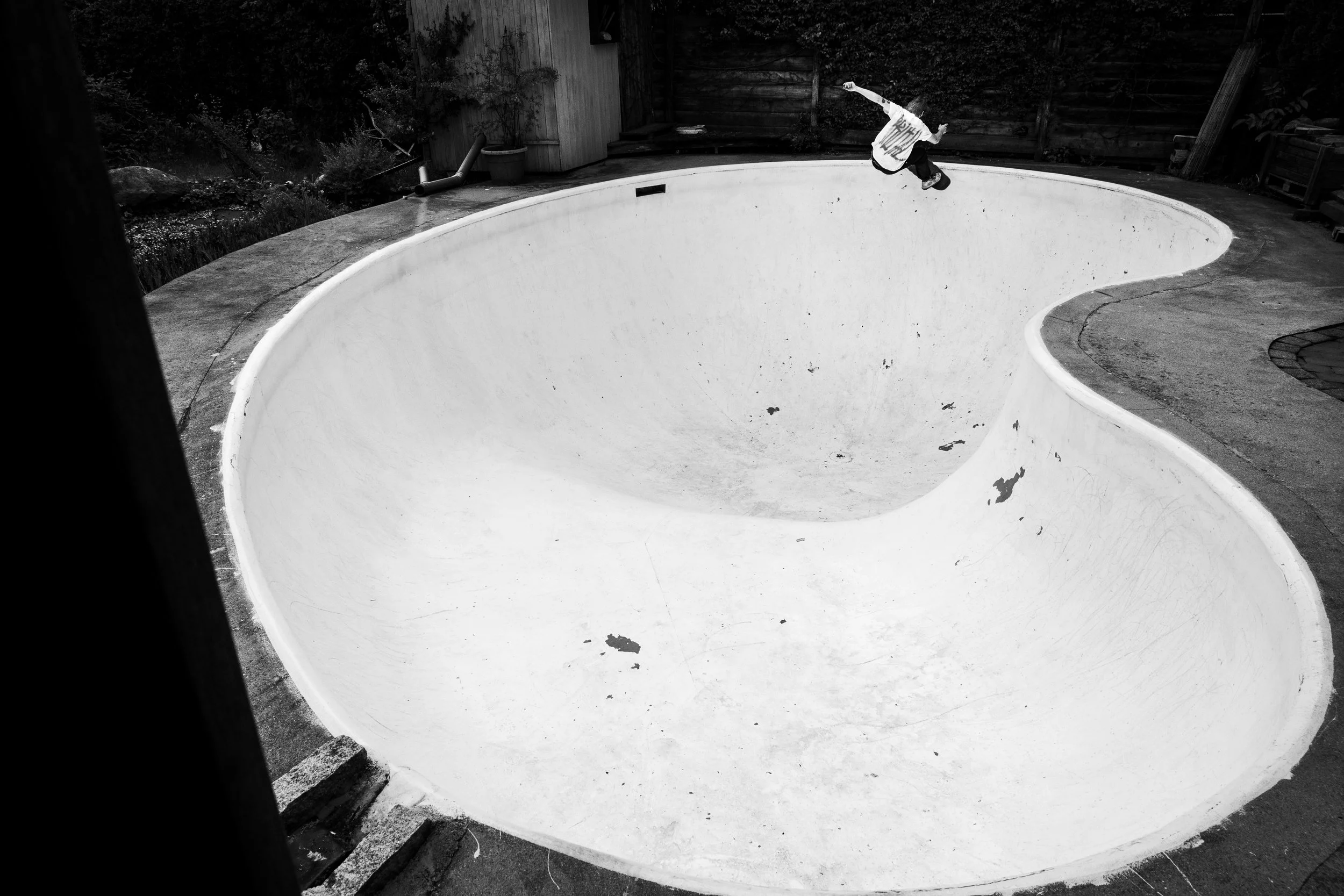 Niklas Front Smith Pool Jonas.jpg