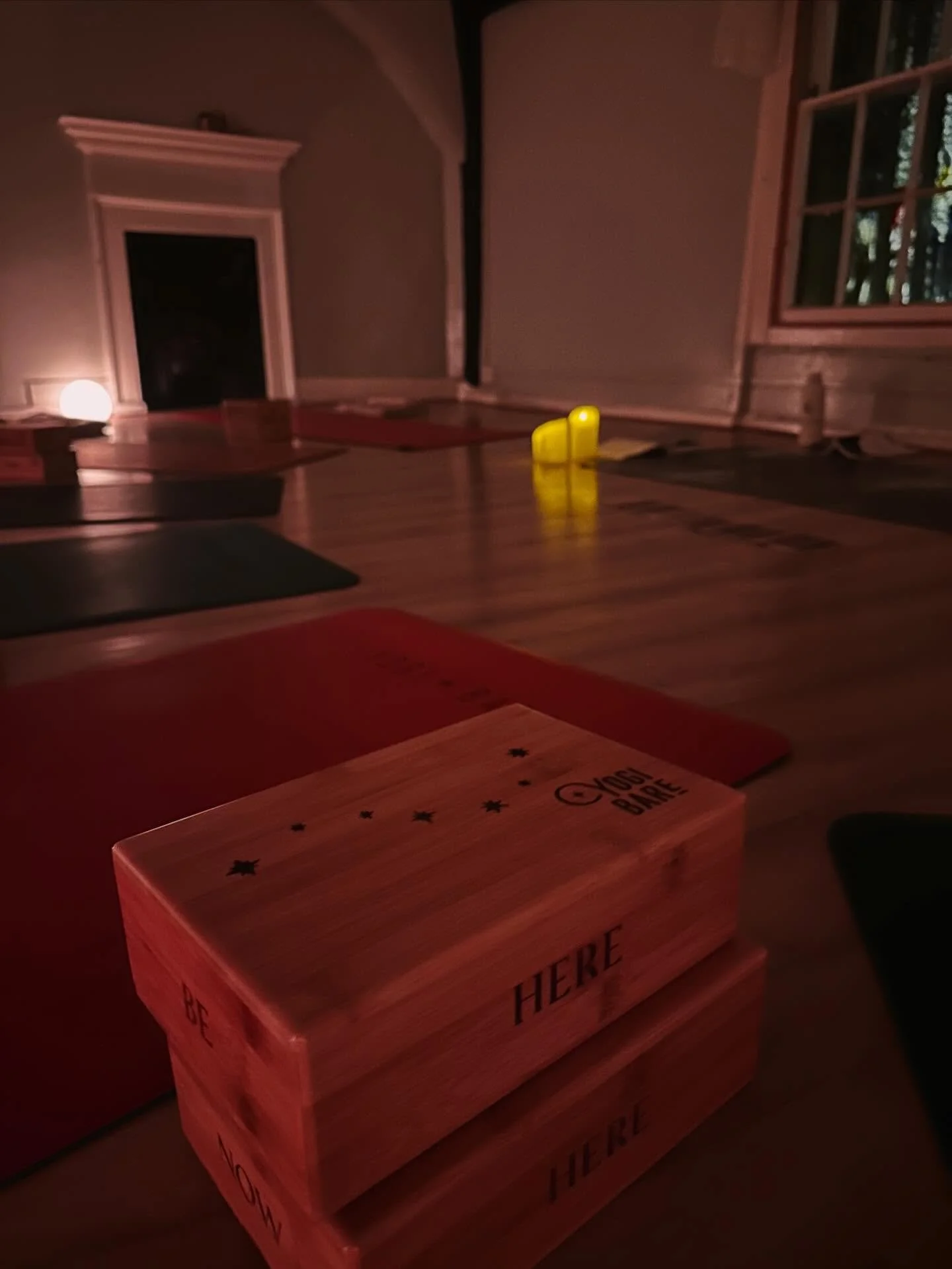 ✨ SUNDAY REMINDER ✨ As we head into the final week of January, this is your nudge to book one whole hour just for you 🤍
Come meet me on the mat and let me guide you through meditation, breathwork and movement in our yoga classes.

And&hellip; sound 