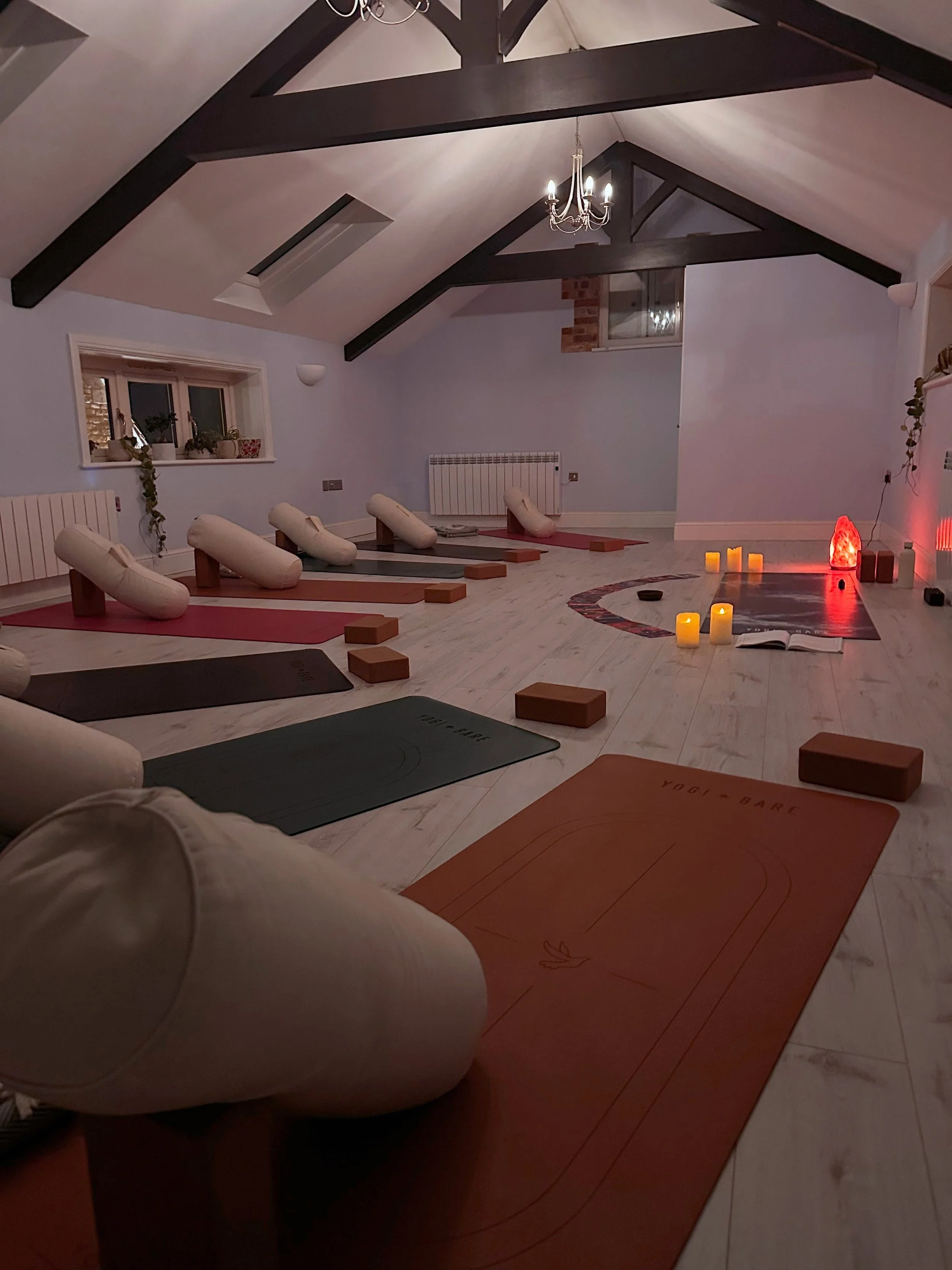 🍂 Sunday reminder 🍂

We&rsquo;re really starting to feel autumn now, aren&rsquo;t we? The candles are back out in class, the evenings are getting darker and our evening practices are feeling that little bit cosier. 🕯️

This week is the last week o