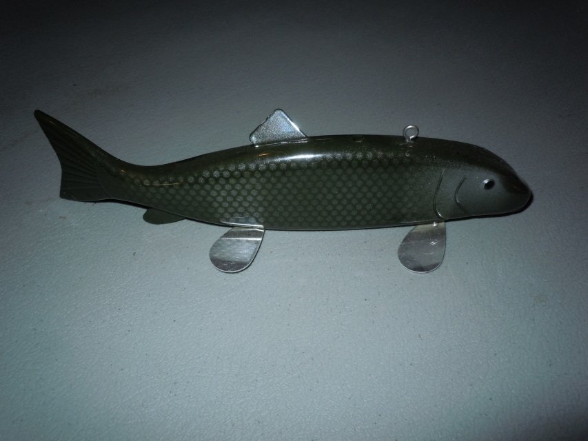 9" Sucker Natural Silver