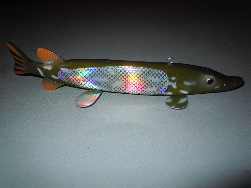 10" Natural Pike with Flashing Scales