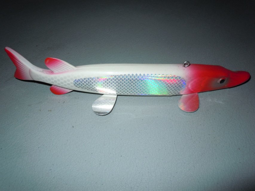 10" Pike Red Head with Flashing Scales
