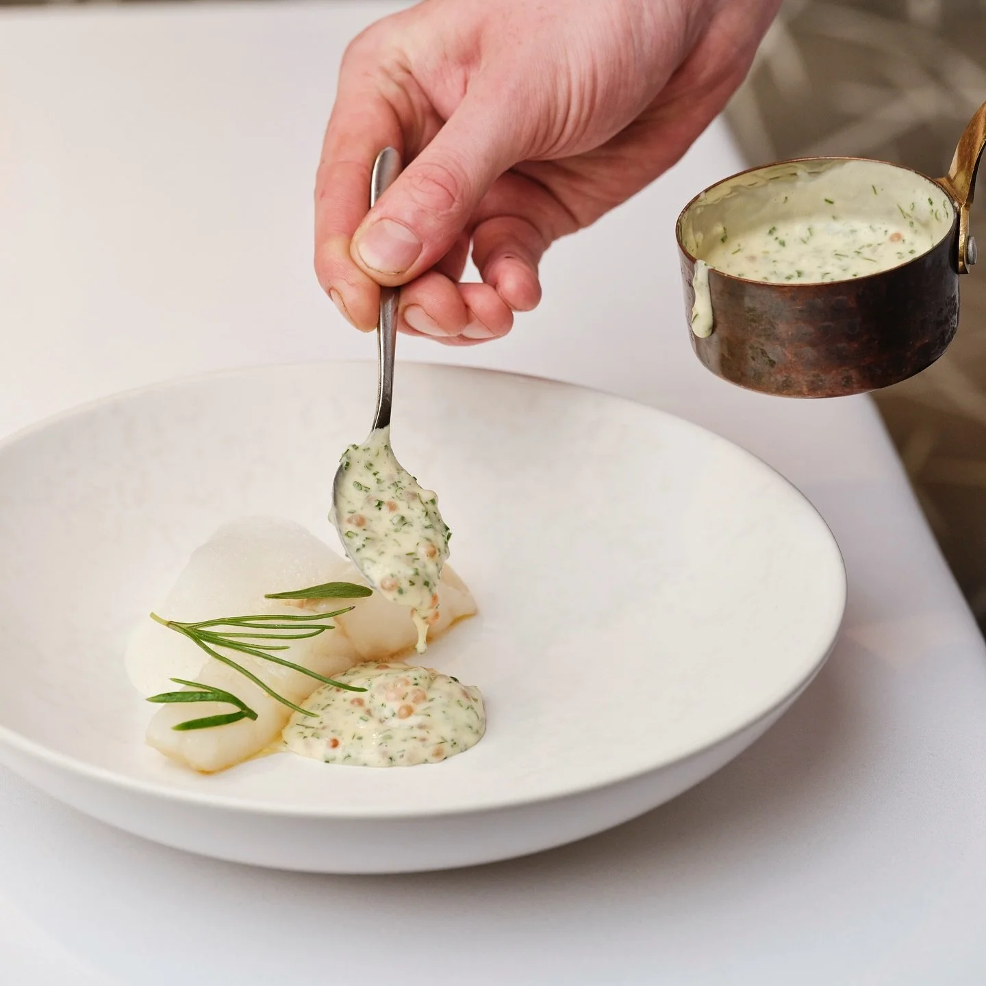 A few finishing touches from the Bohemia kitchen&hellip;✨

#bohemiajersey #theclubjersey #michelinguide #aahospitality #jerseyci #jerseychannelislands #visitjerseyci