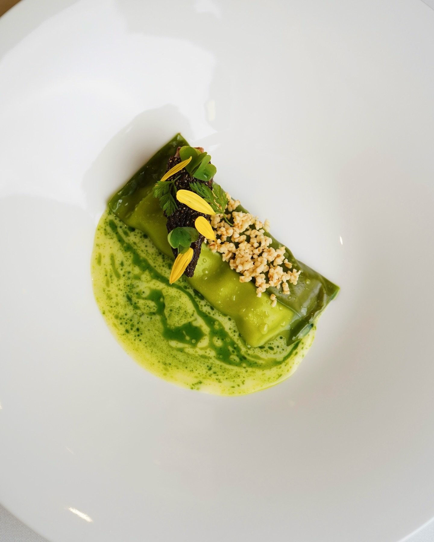 Easter at Bohemia ✨

Indulge in Tom&rsquo;s seasonal Easter Sunday menu, unwind with an afternoon tea or make a full weekend of it with an overnight stay 💜

#bohemiajersey #jerseyci