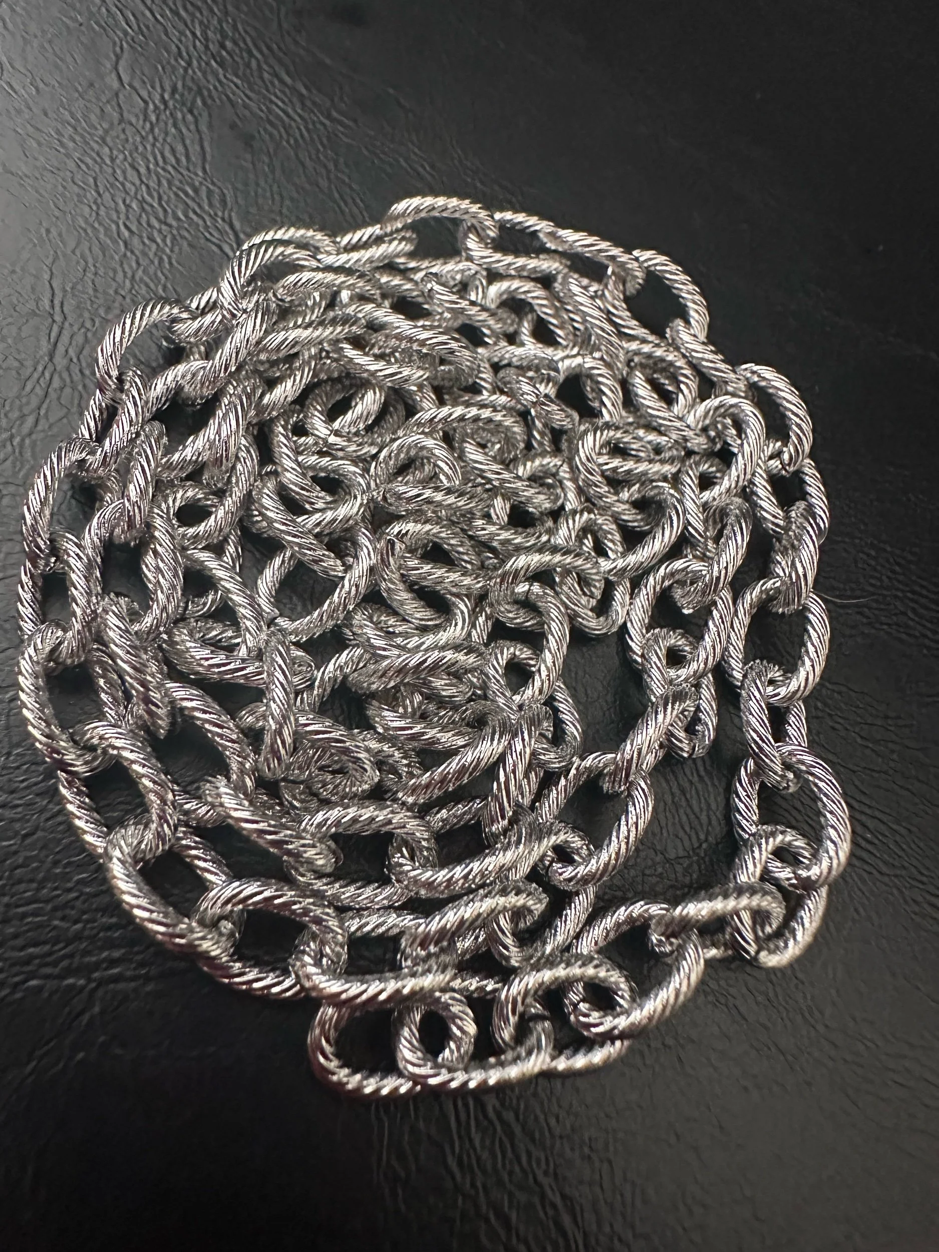 STAINLESS STEEL TEXTURED CHAIN