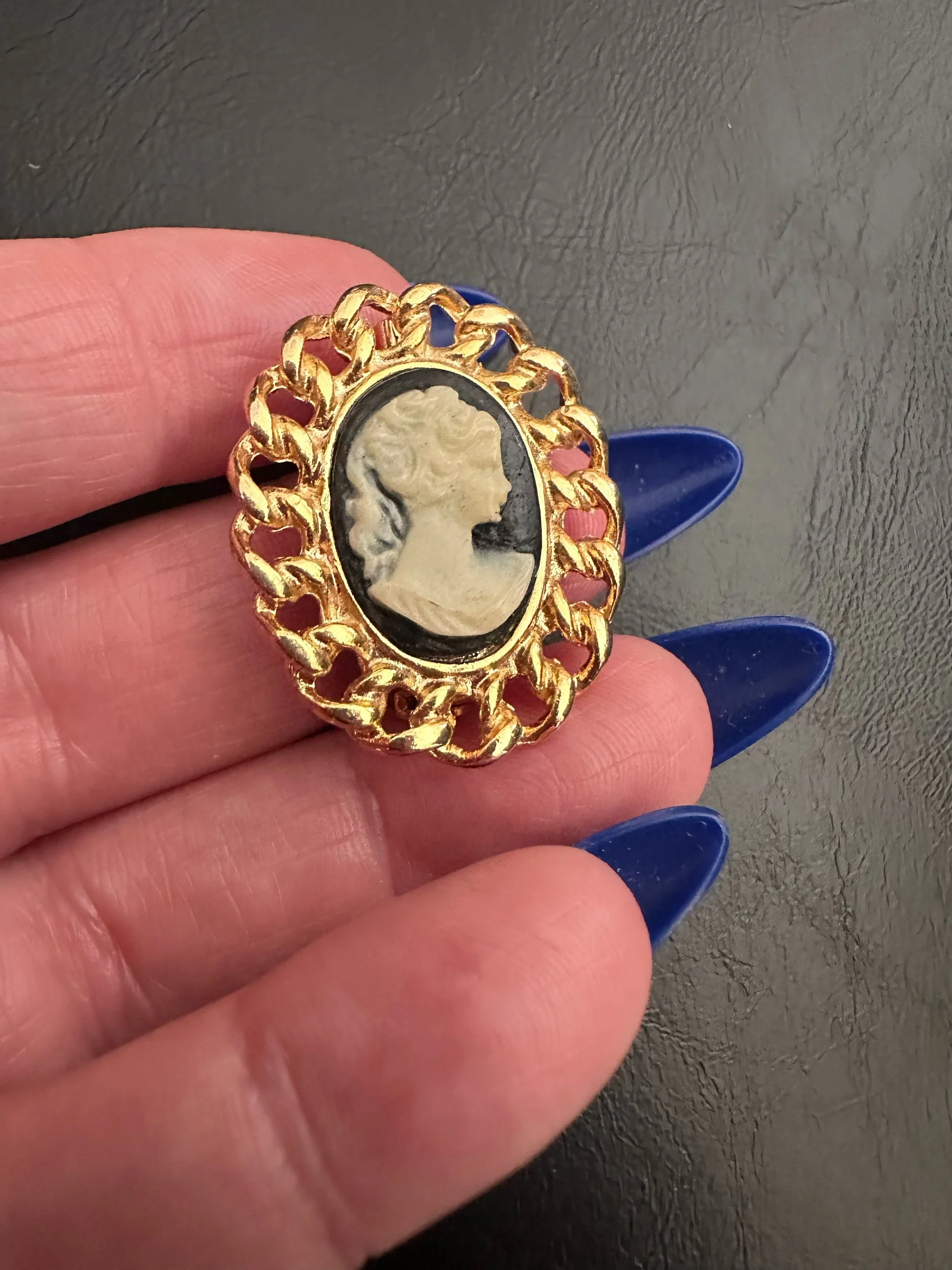 CAMEO BROOCH ADD ON
