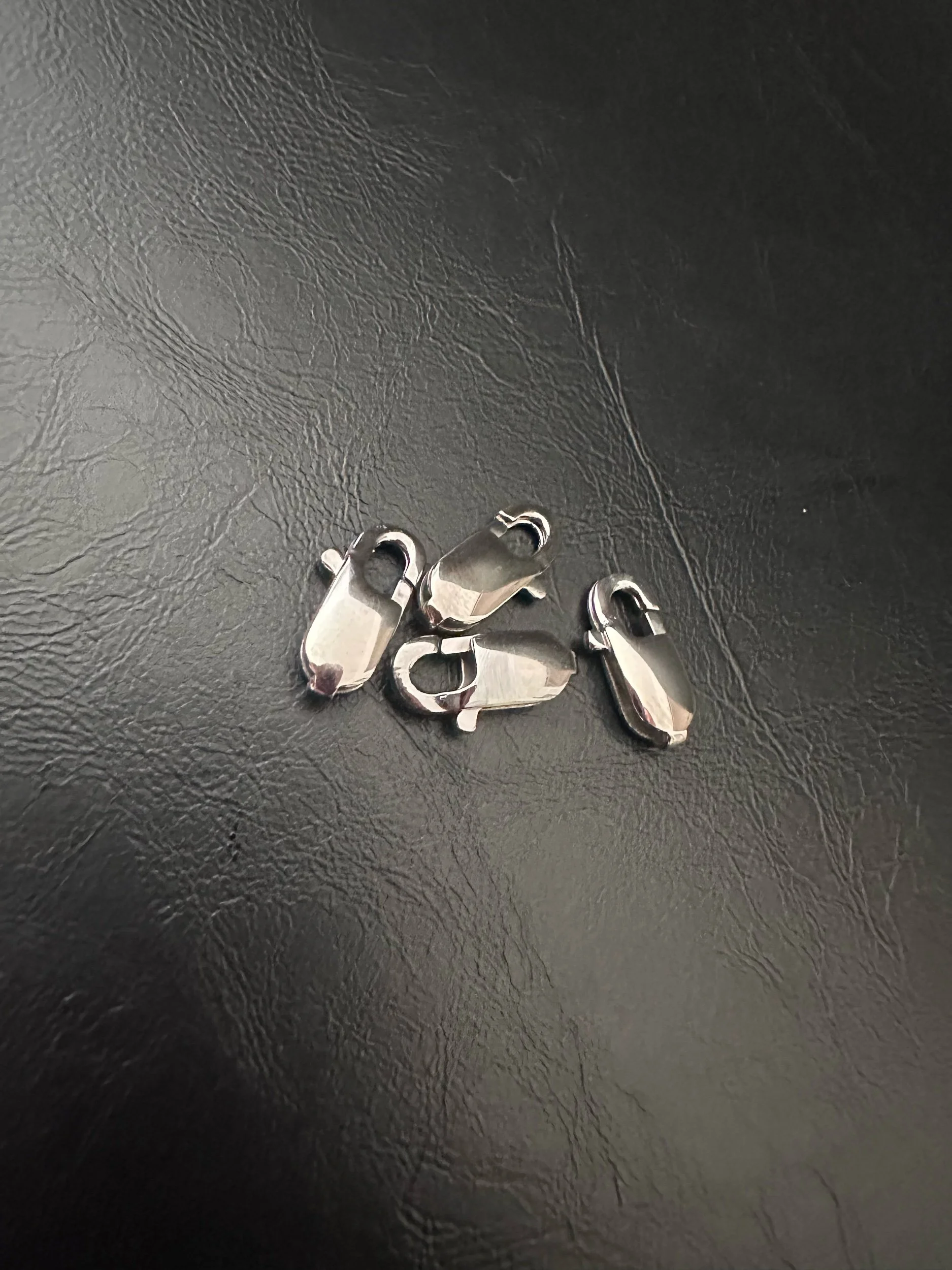 STAINLESS STEEL CLOSURE
