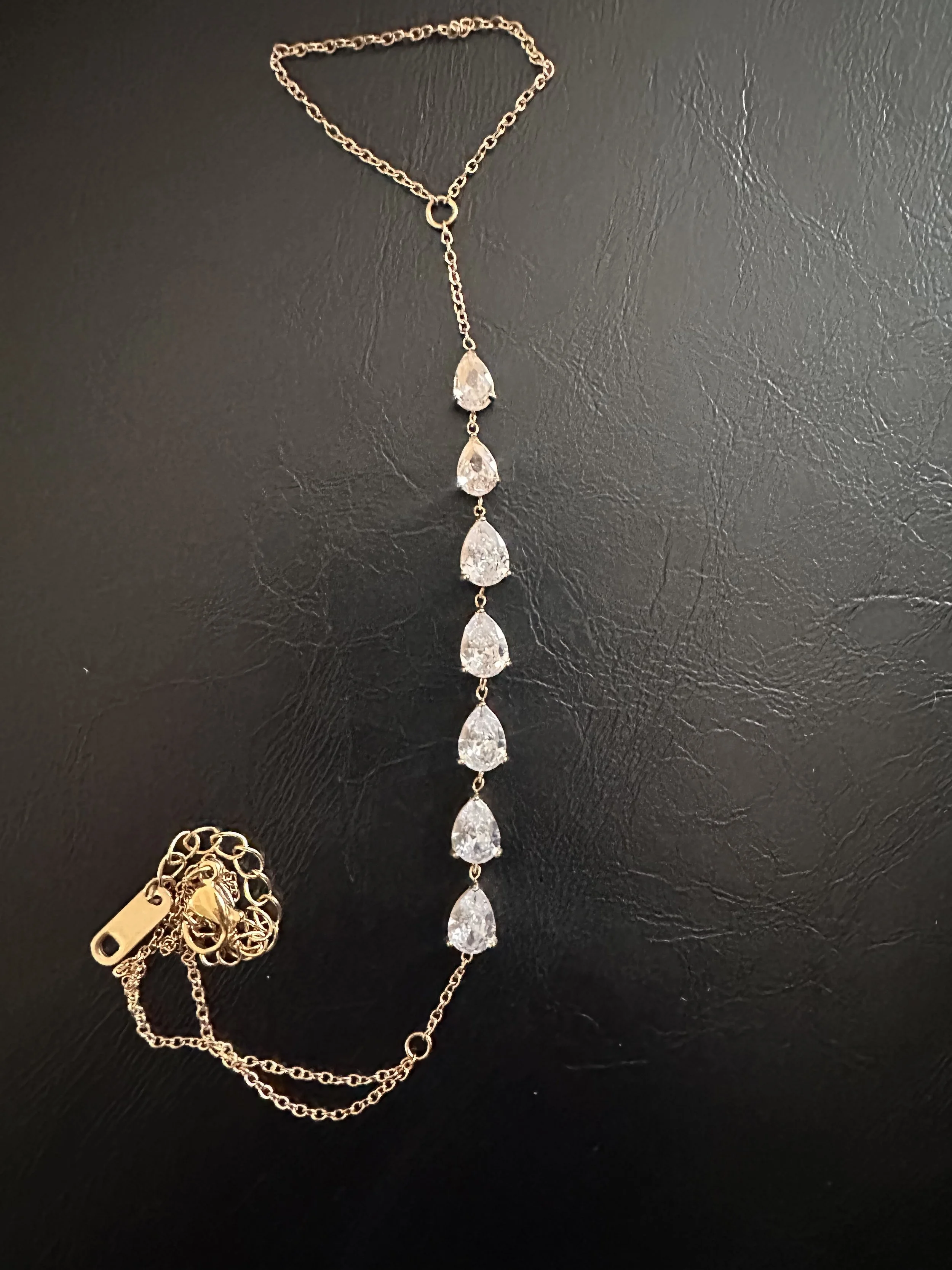 NEW/ AU SOLEIL HAND CHAIN