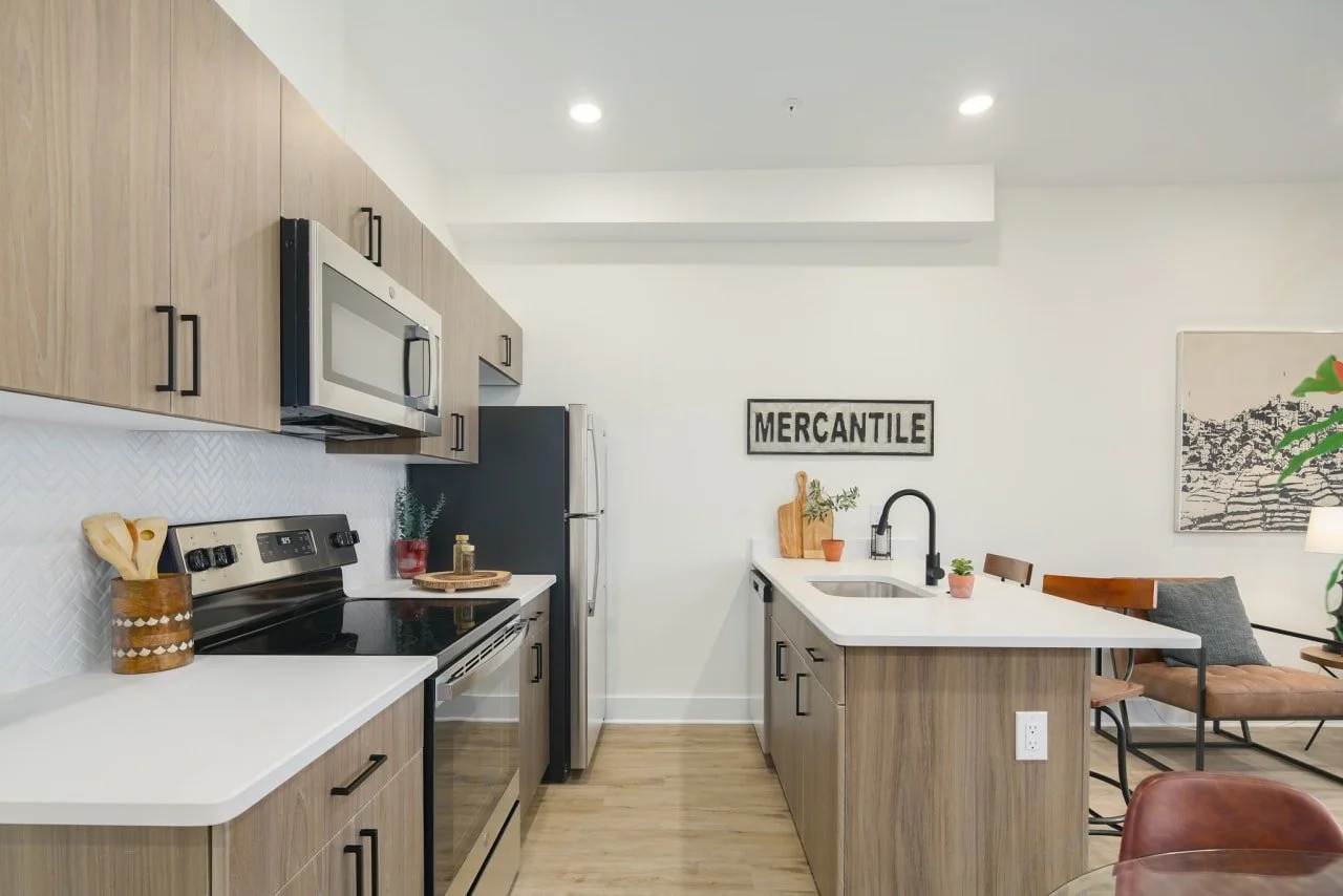 6155-ridge-ave-unit-4-full-5.jpeg