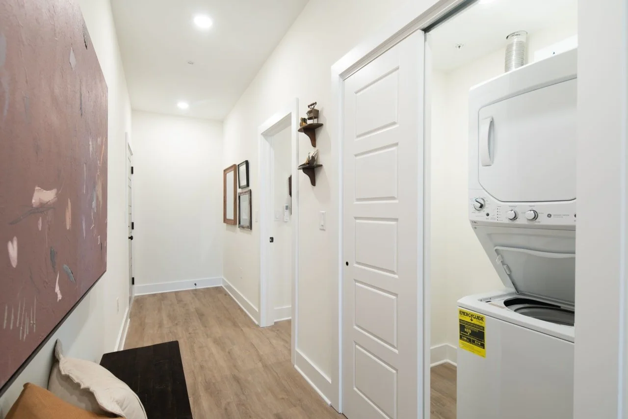 6155-ridge-ave-unit-4-full-6.jpeg
