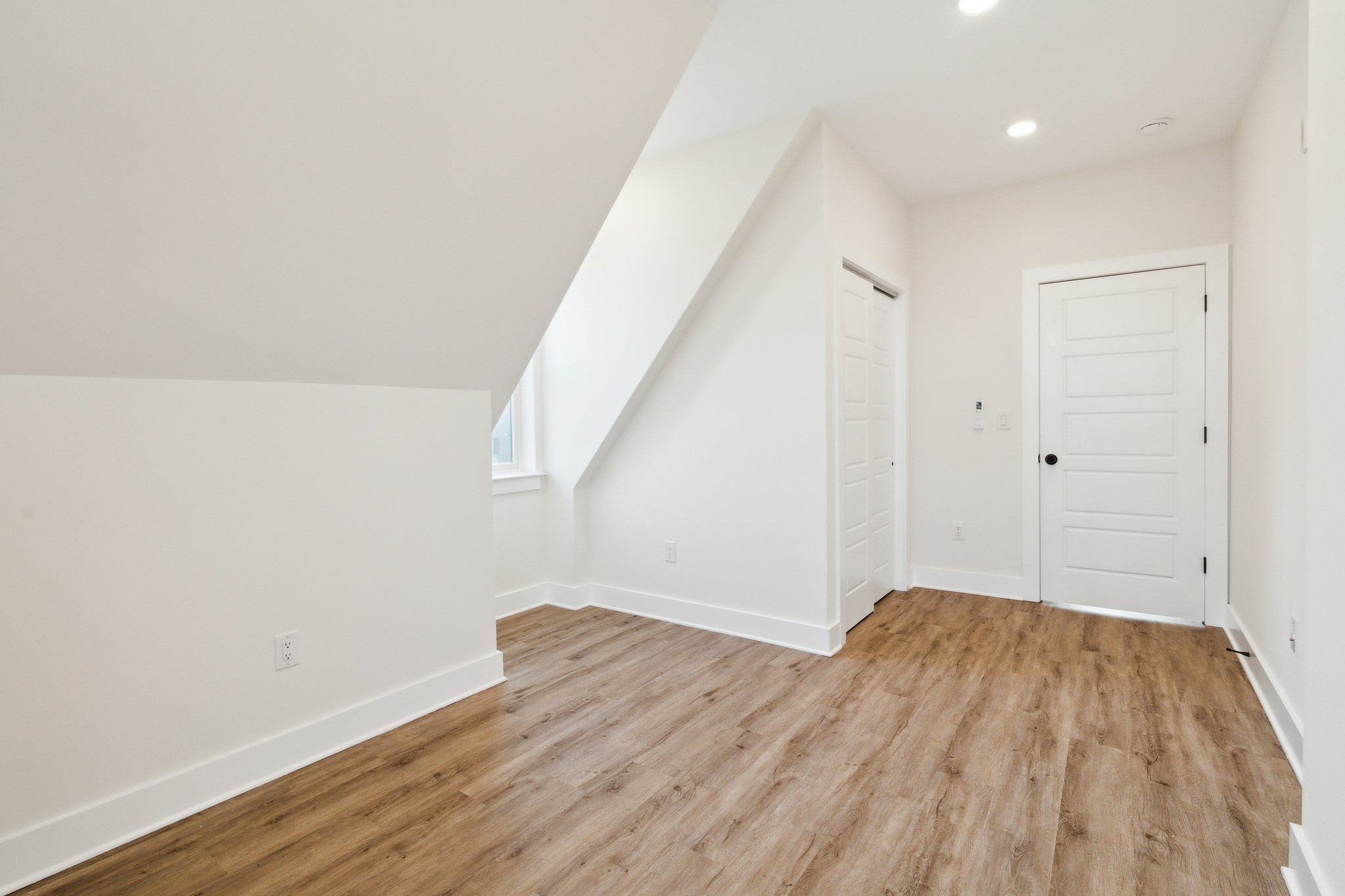 6830_Ridge_Ave_Philadelphia_PA_19128_USA-Others-CR109759.jpg