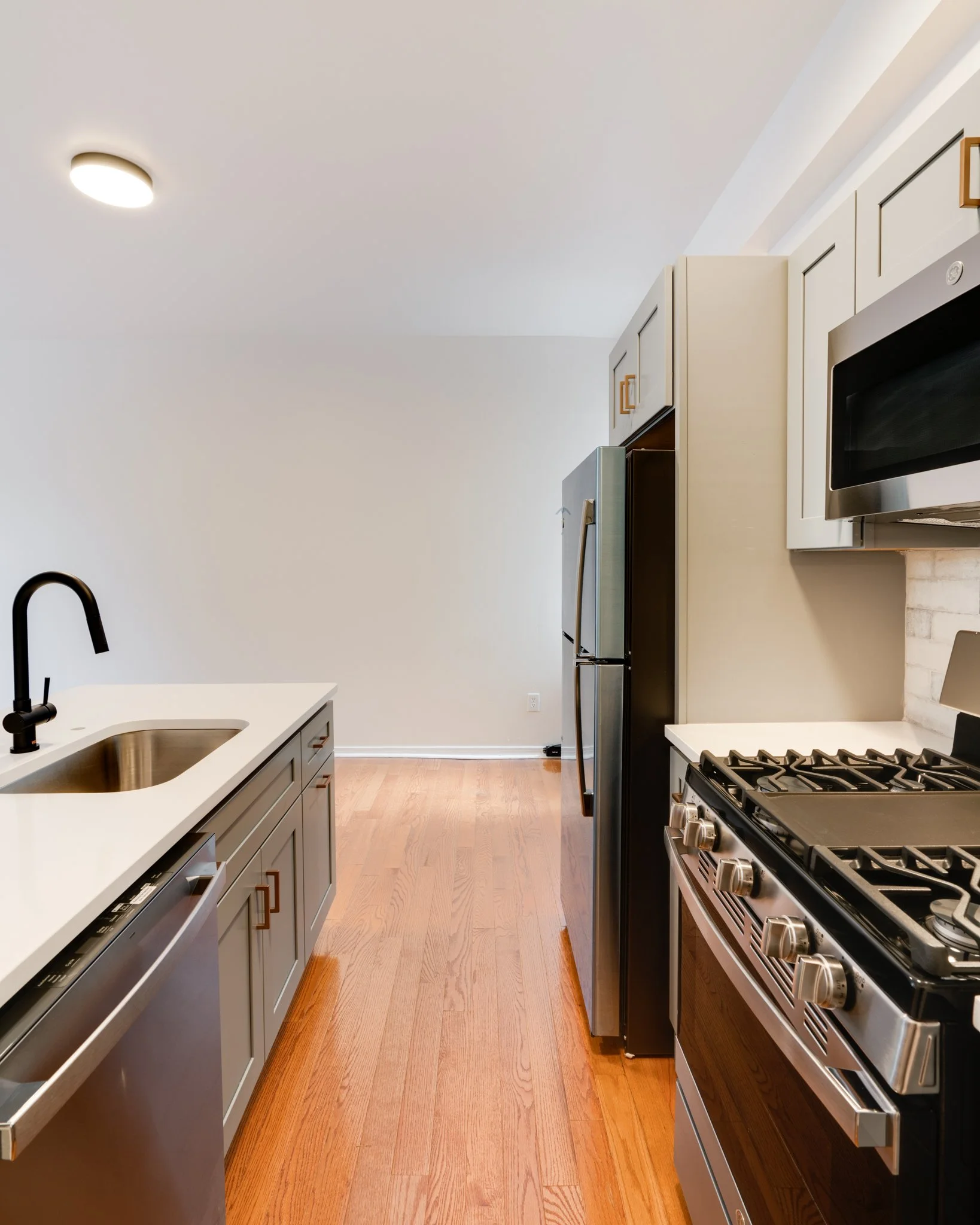 153 Shurs Lane-9.jpg