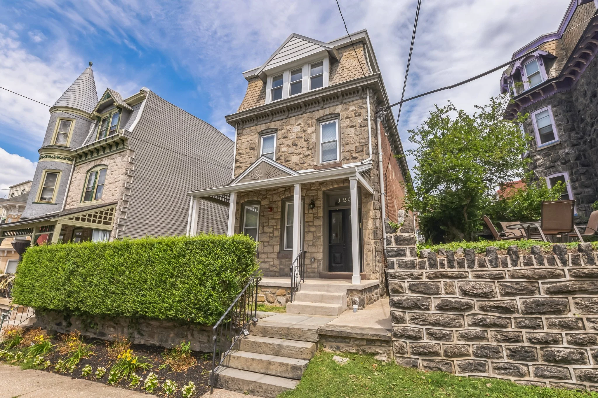 125_Sumac_St_apartment_1_Philadelphia_PA_19128_USA-Exterior-DSC05463.jpg