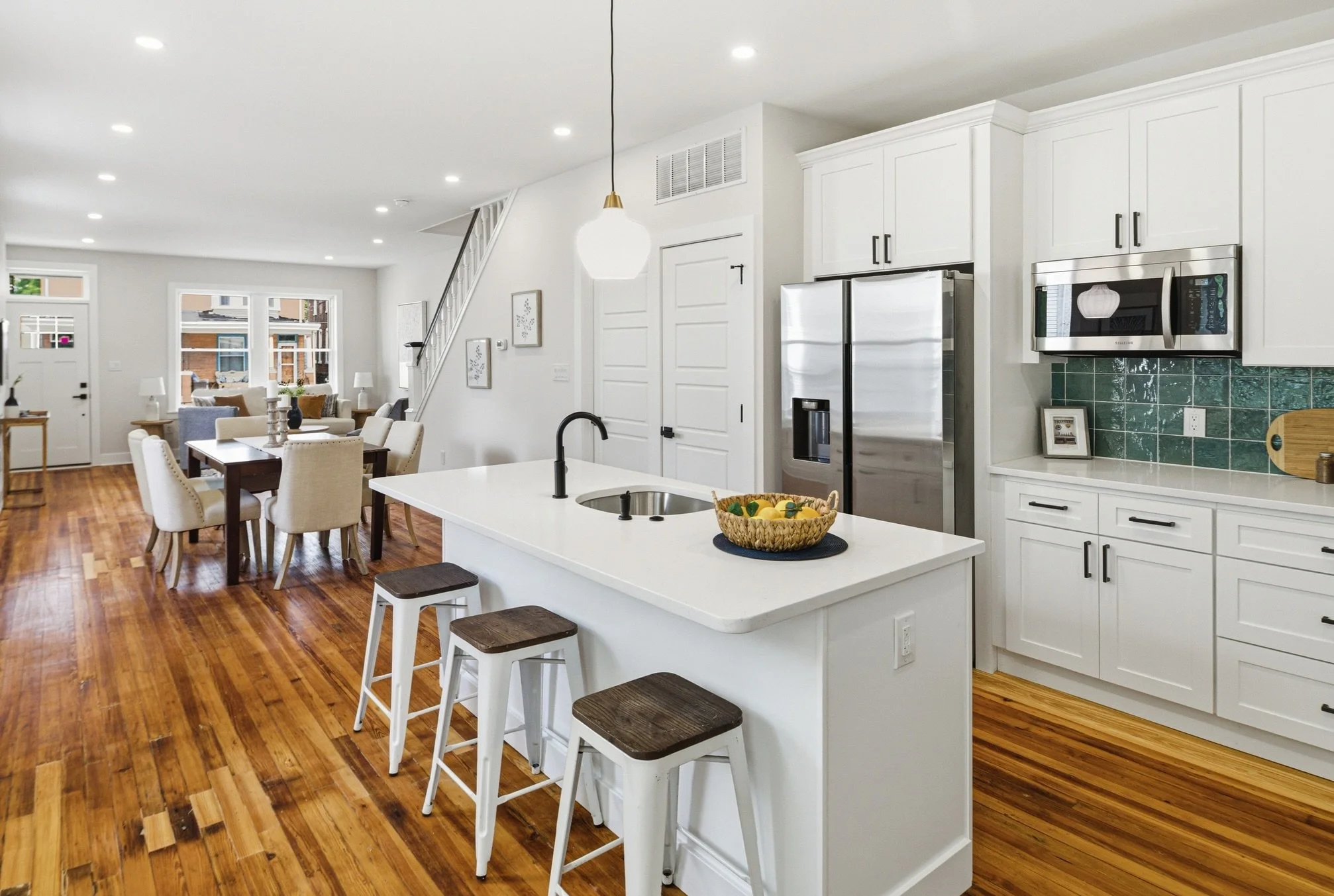 Available now! 

461 Monastery Ave
Fully renovated top to bottom
4 bedrooms, 2.5 baths 

Open house May 16th 11am-1pm