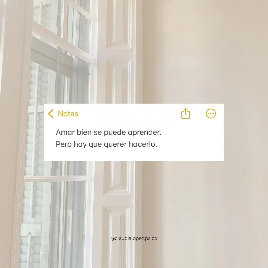 Las relaciones son un terreno mucho m&aacute;s complejo de lo que nos imaginamos.

No solo dependen de lo que queremos, sino de c&oacute;mo hemos aprendido a vincularnos: en casa, en relaciones pasadas, en lo que vimos, en lo que nos falt&oacute;.

Y