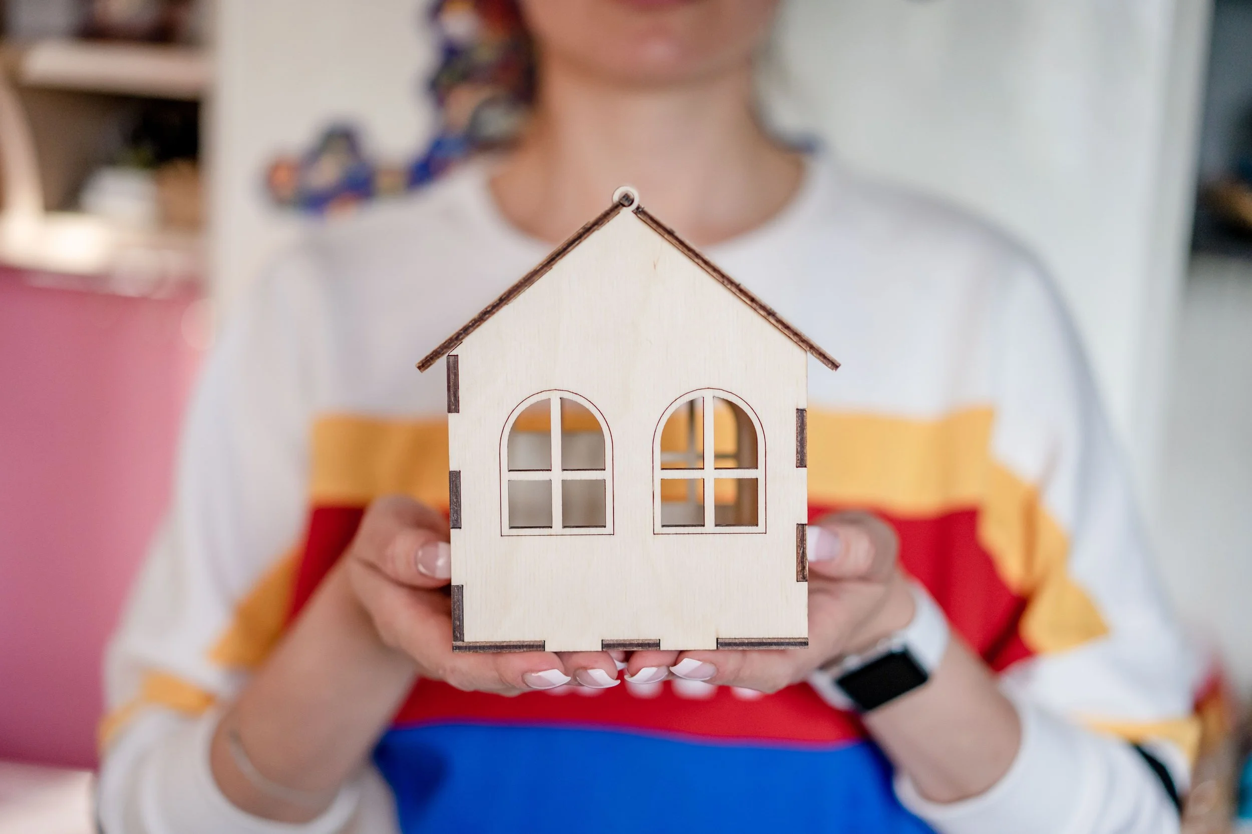 Can I Keep the House in Divorce? What No One Tells You Before You Decide