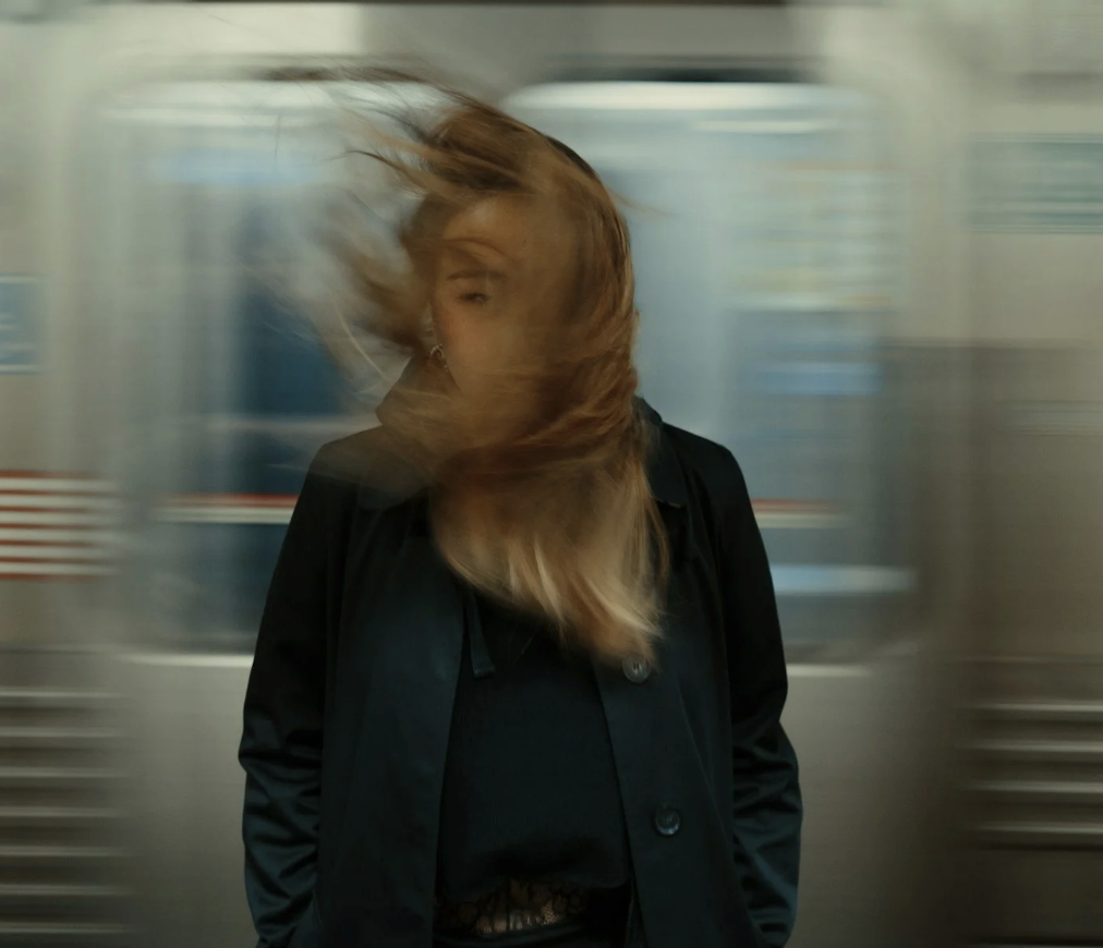 Holiday Hair on the Go: How to Stay Styled Through Road Trips, Red-Eyes, and Weather Whiplash