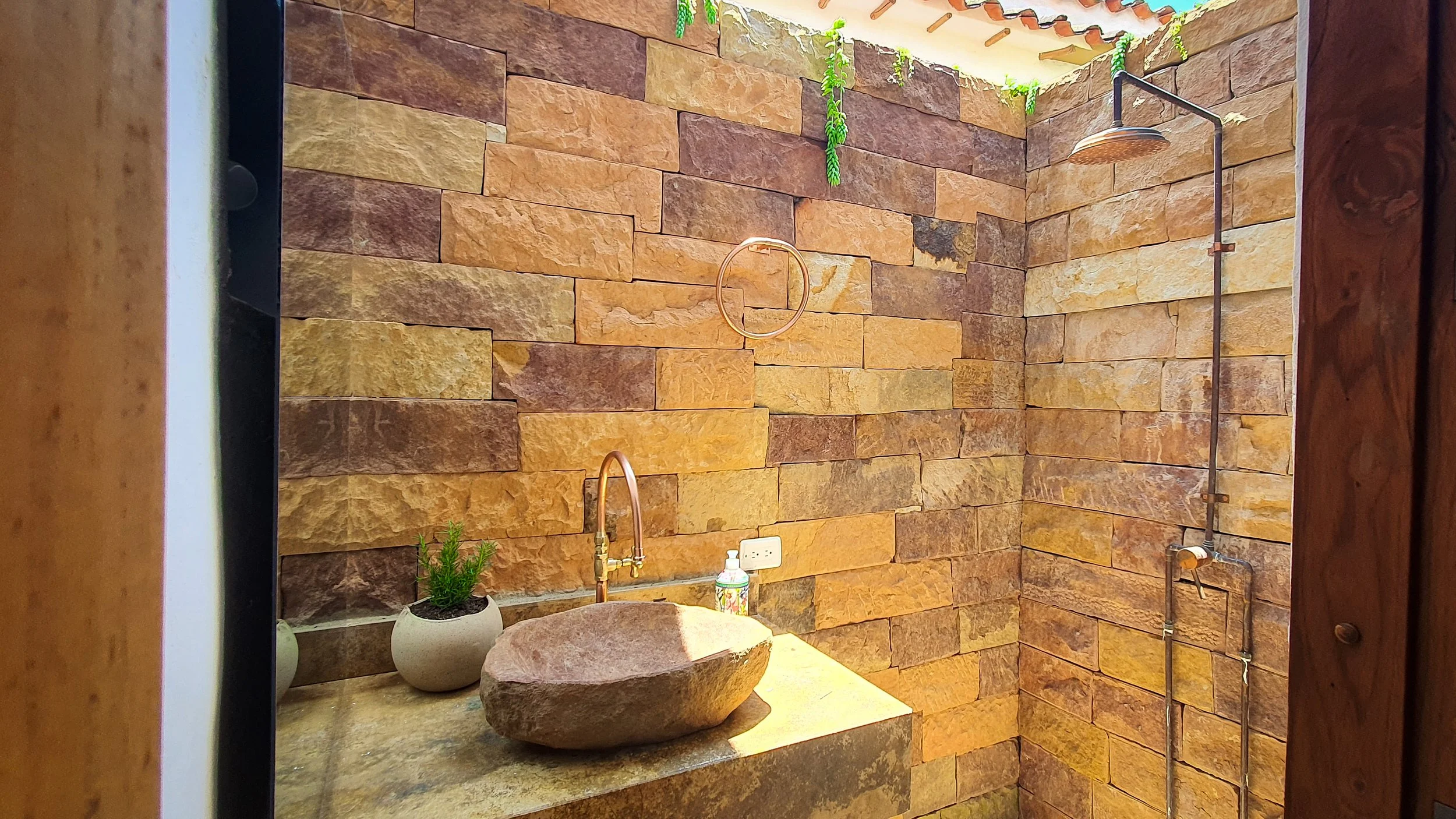 BARI FOT Cuarto_3 - 4.jpg