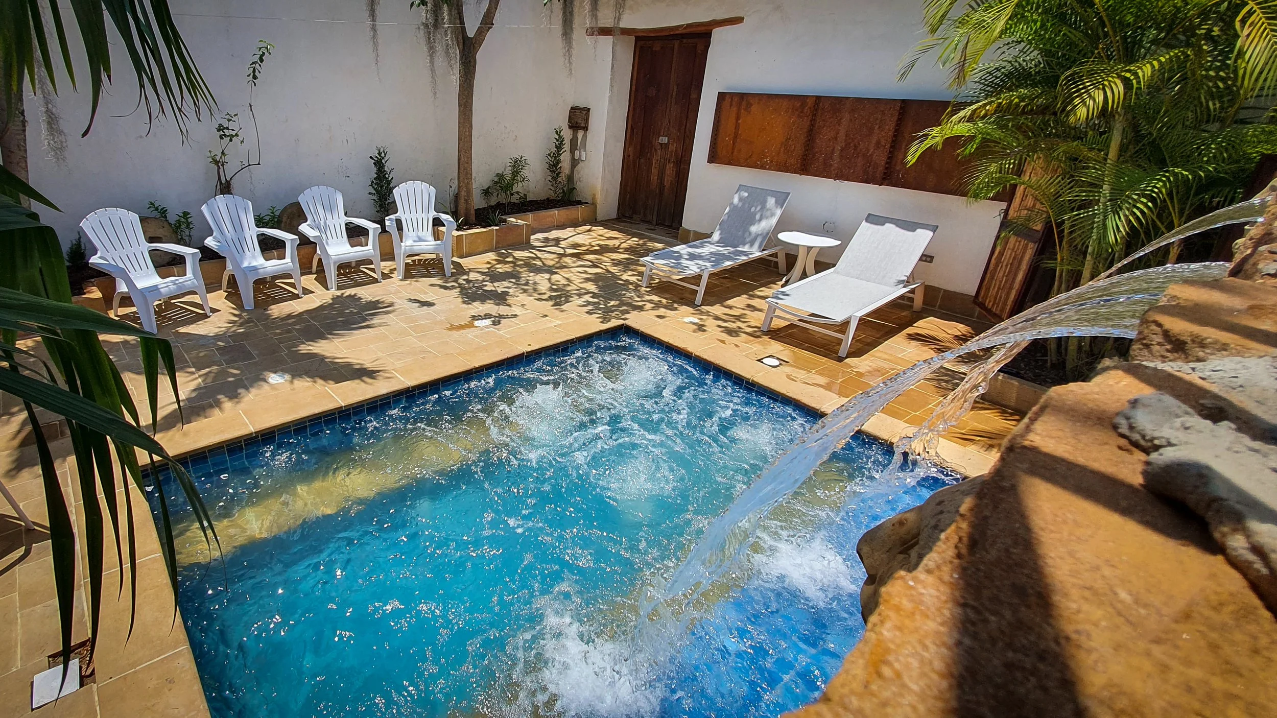 BARI FOT Piscina - 1.jpg