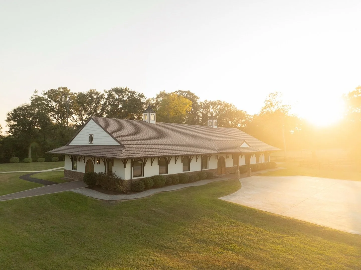 Wide open skies and 30 acres of charm!