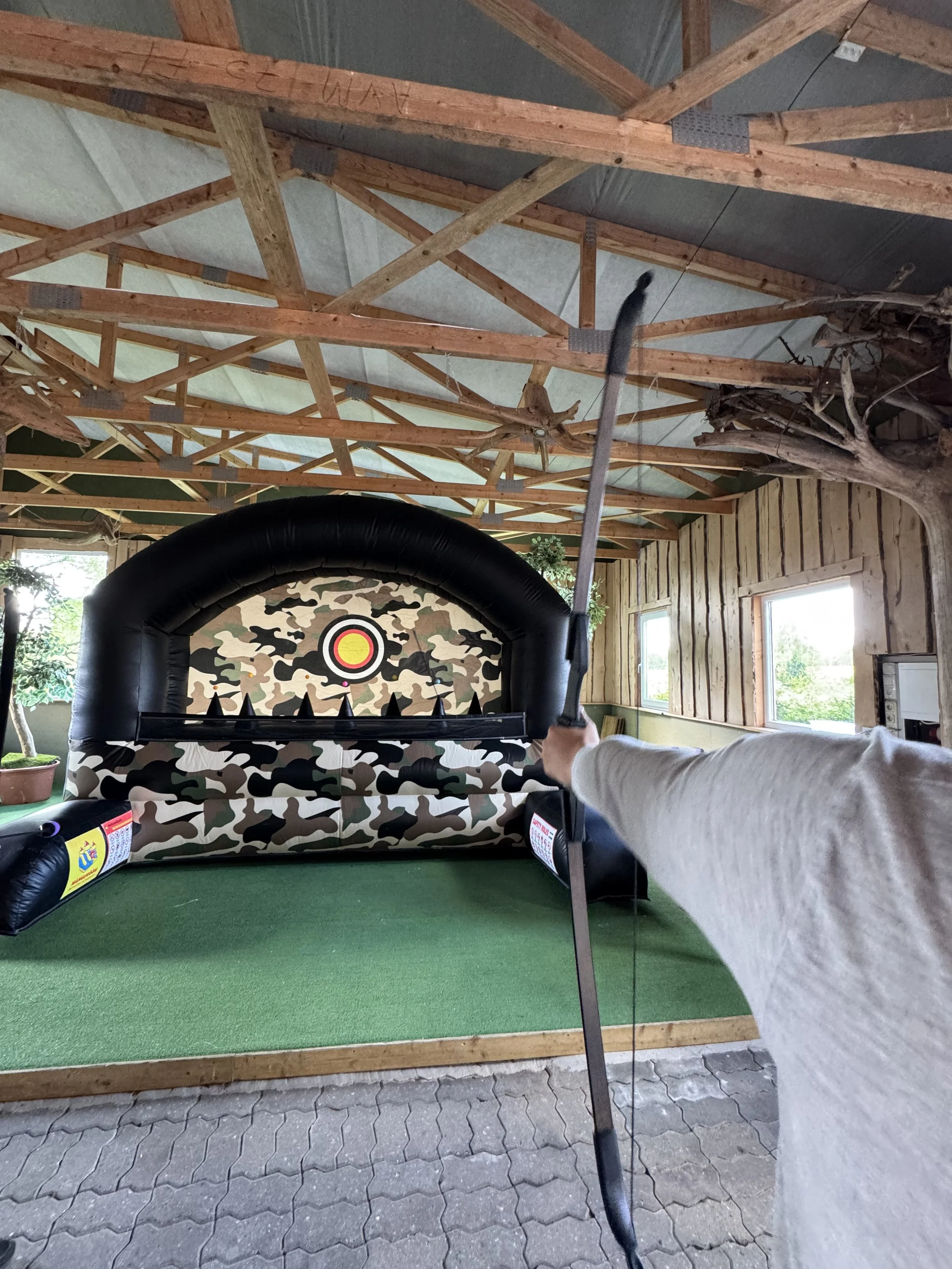 Täispuhutav vibulaskmine | Lõbus osavusmäng lastele ja noortele