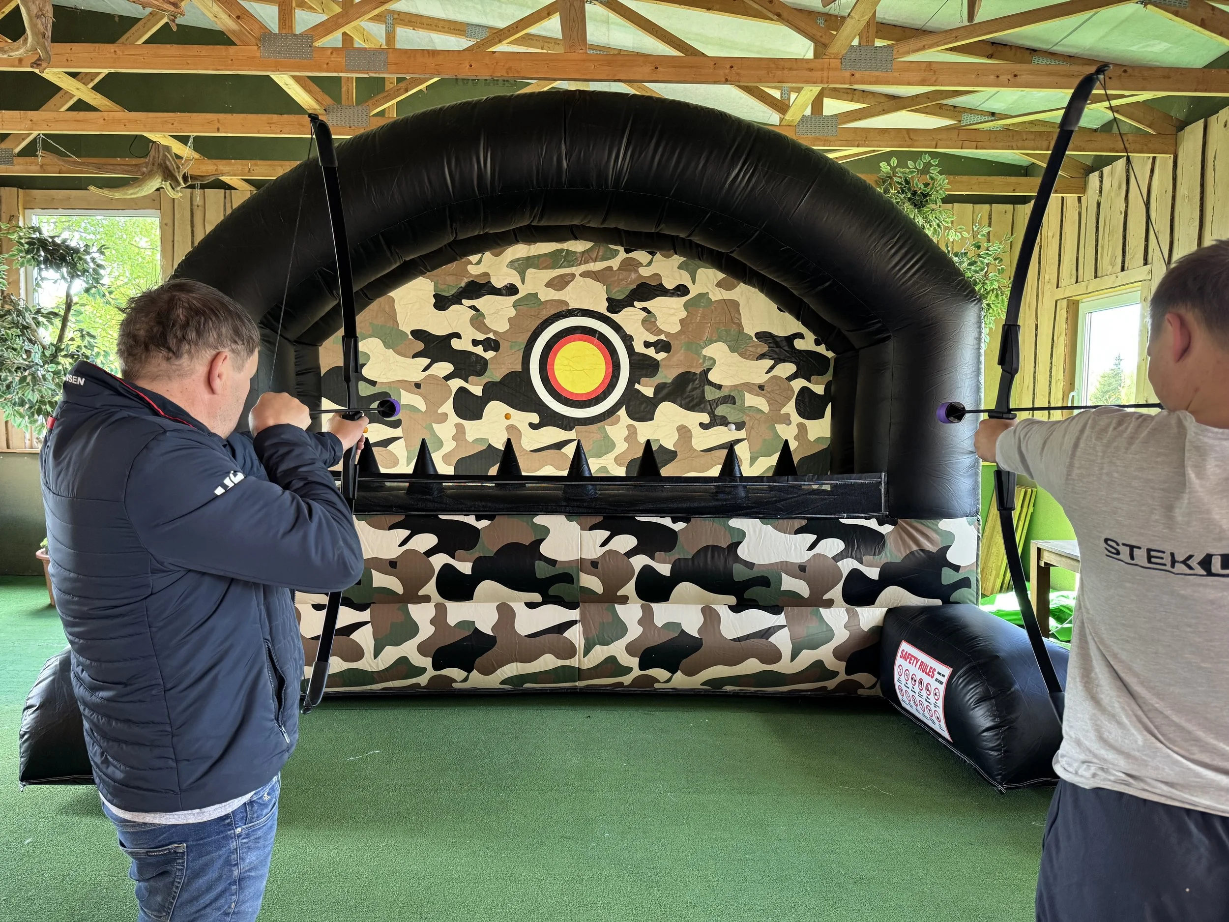 Täispuhutav vibulaskmine | Lõbus osavusmäng lastele ja noortele