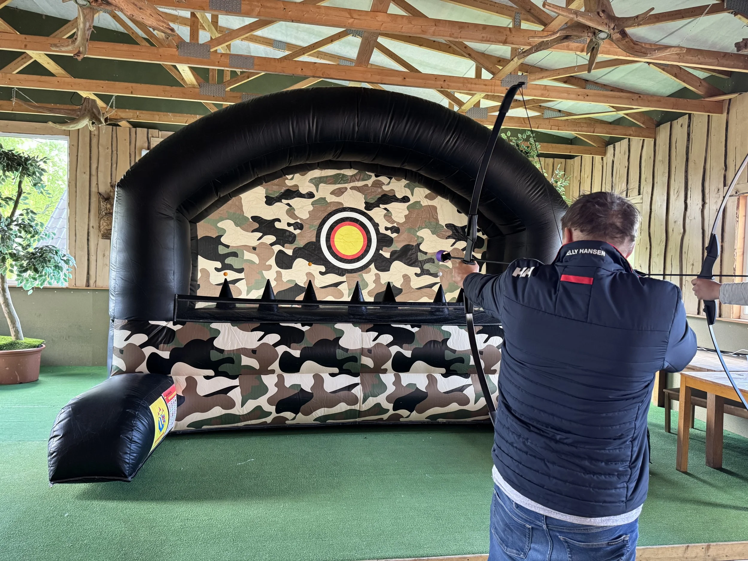 Täispuhutav vibulaskmine | Lõbus osavusmäng lastele ja noortele