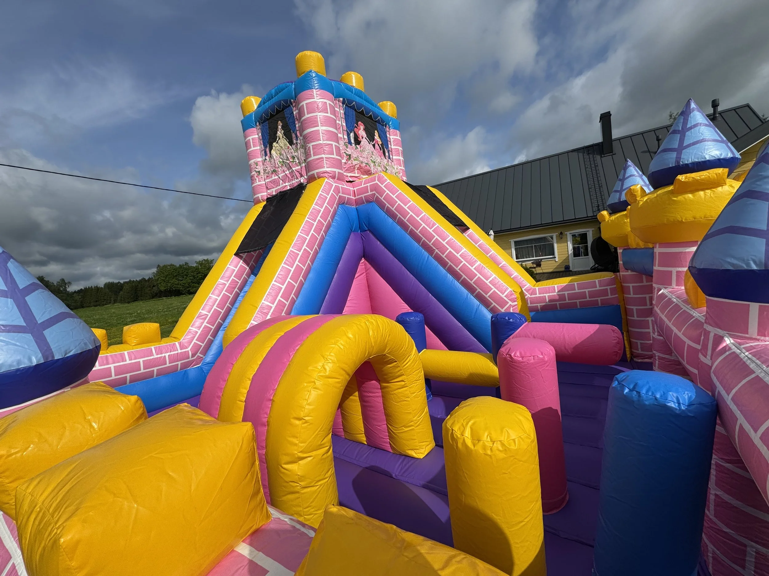 Printsessi loss batuut | Muinasjutuline täispuhutav seiklus alates 3. eluaastast

