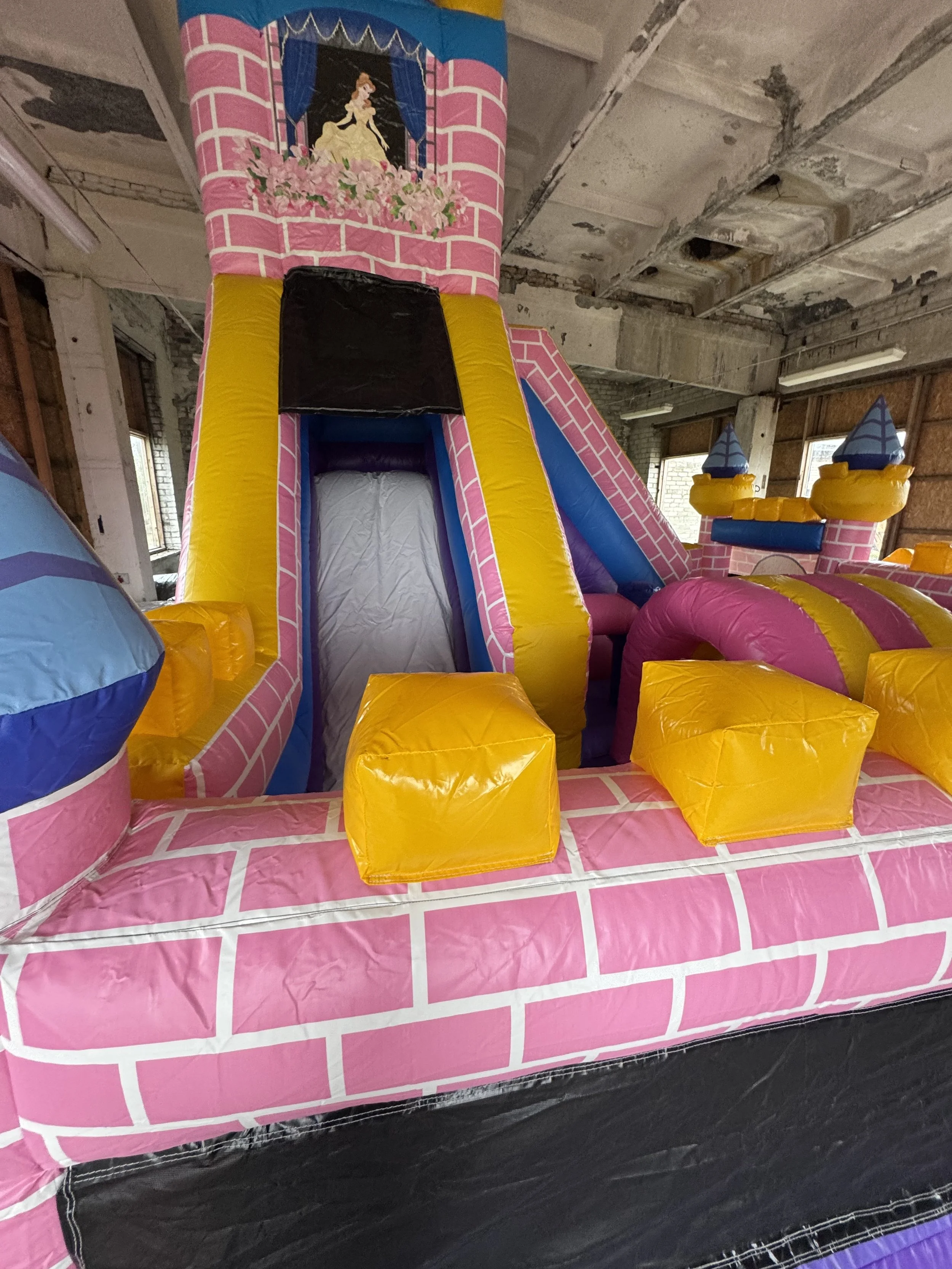 Printsessi loss batuut | Muinasjutuline täispuhutav seiklus alates 3. eluaastast

