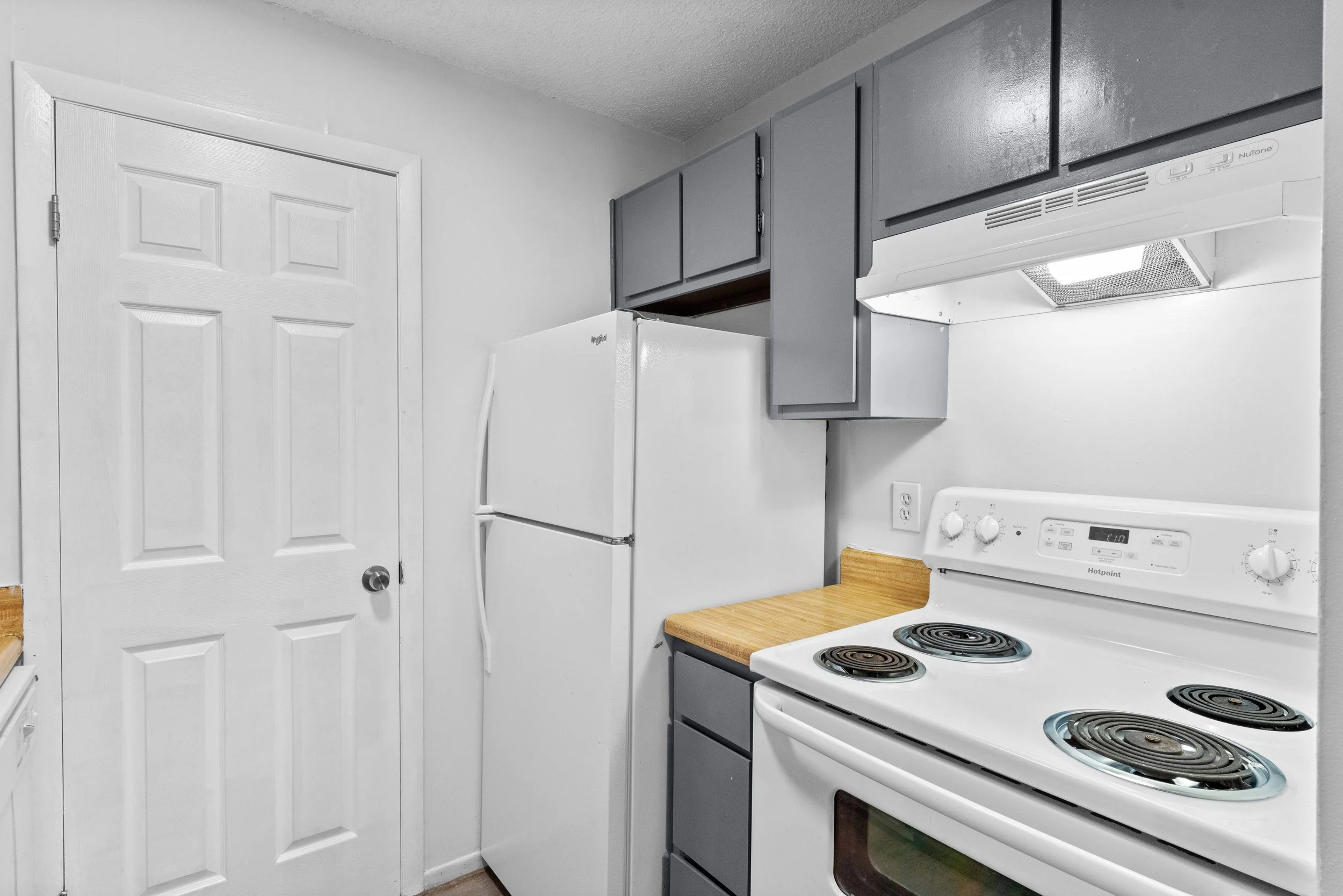 Fountain Ridge Photos & Floorplans — Fountain Ridge Apartments