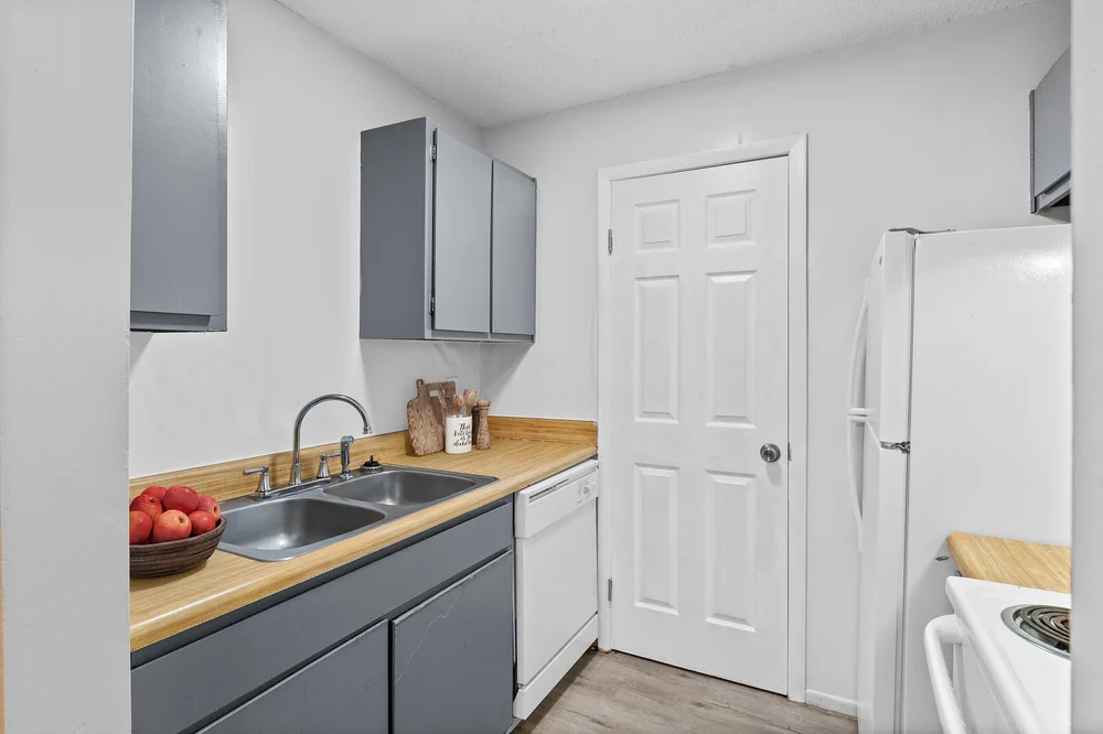 Fountain Ridge Photos & Floorplans — Fountain Ridge Apartments