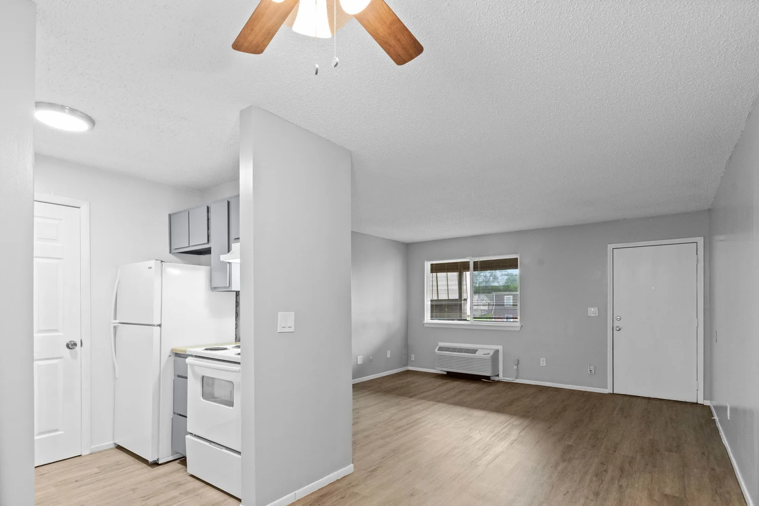 Fountain Ridge Photos & Floorplans — Fountain Ridge Apartments