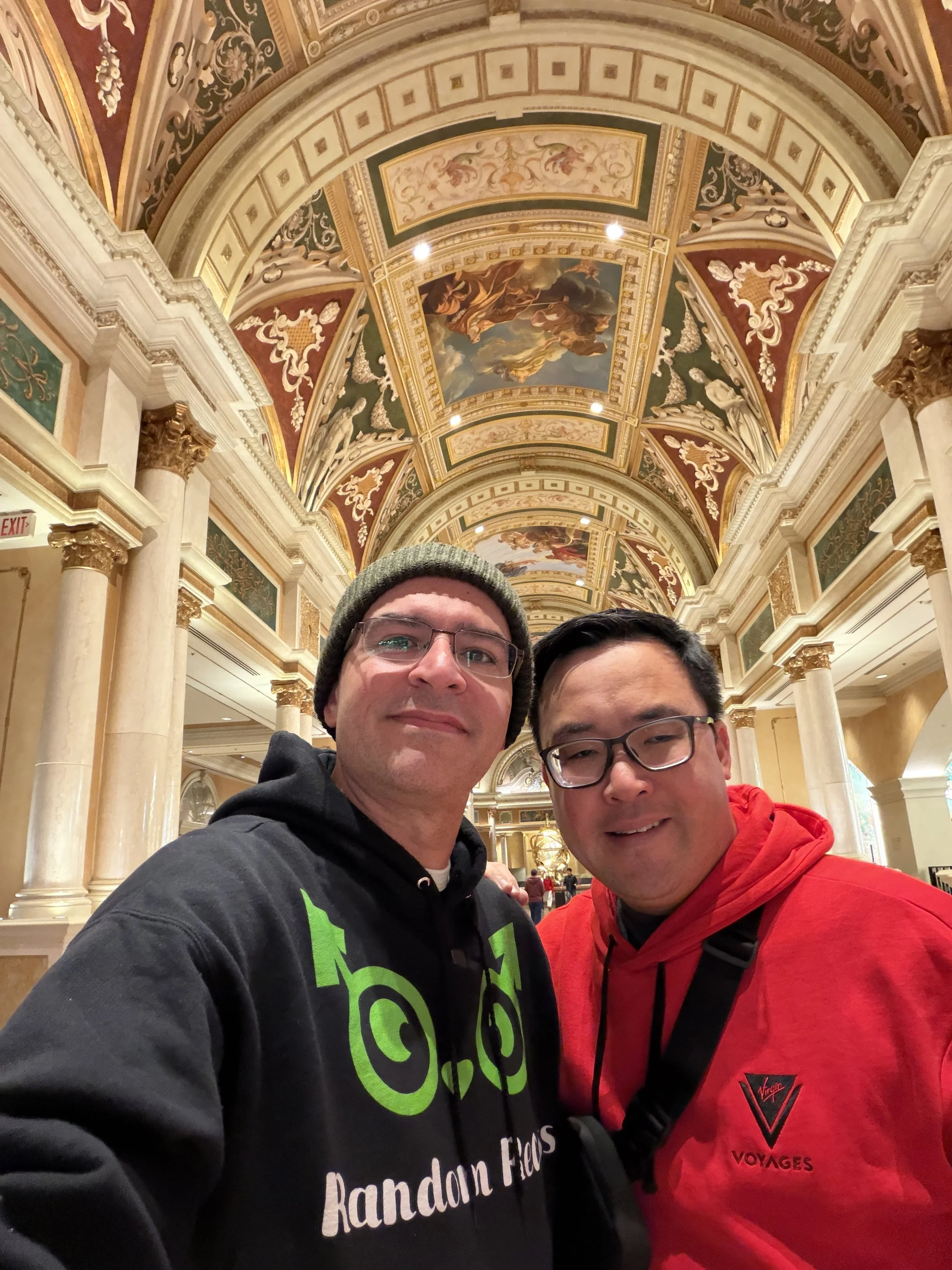 Venetian vs Palazzo Las Vegas: Which One Should You Book?