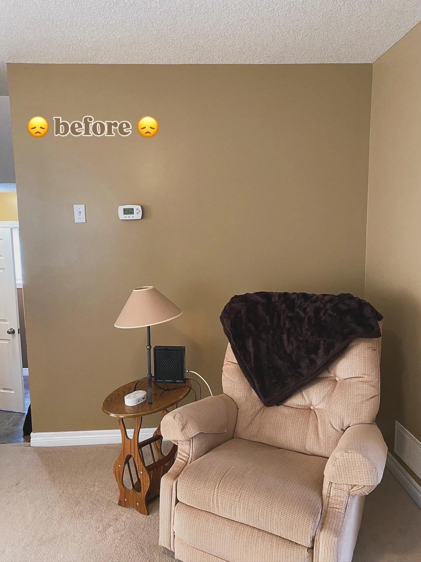 Swipe to see this transformation! 🔁

It&rsquo;s hard to believe that this is the same space&hellip;

Out with the outdated paint colour and carpet &amp; in with a black accent wall with a tv &amp; fireplace 🔥 📺 ✔️

.

.

#contractor #beforeandafte