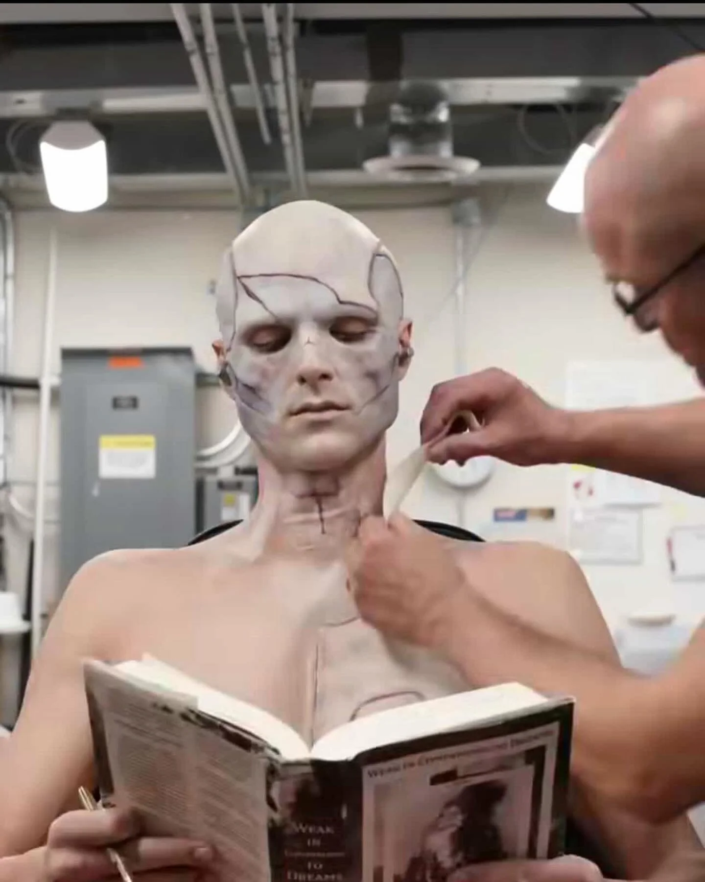 Frankenstein's Monster Approved🥛🪲⚡️🥀

Get ready (for six hours) with dreams of encroaching wildfires, study the repetitive paths of zoo animals, the anxieties of your local microbiologist. Play the music that's jumbled in your head, play it! 

Jam