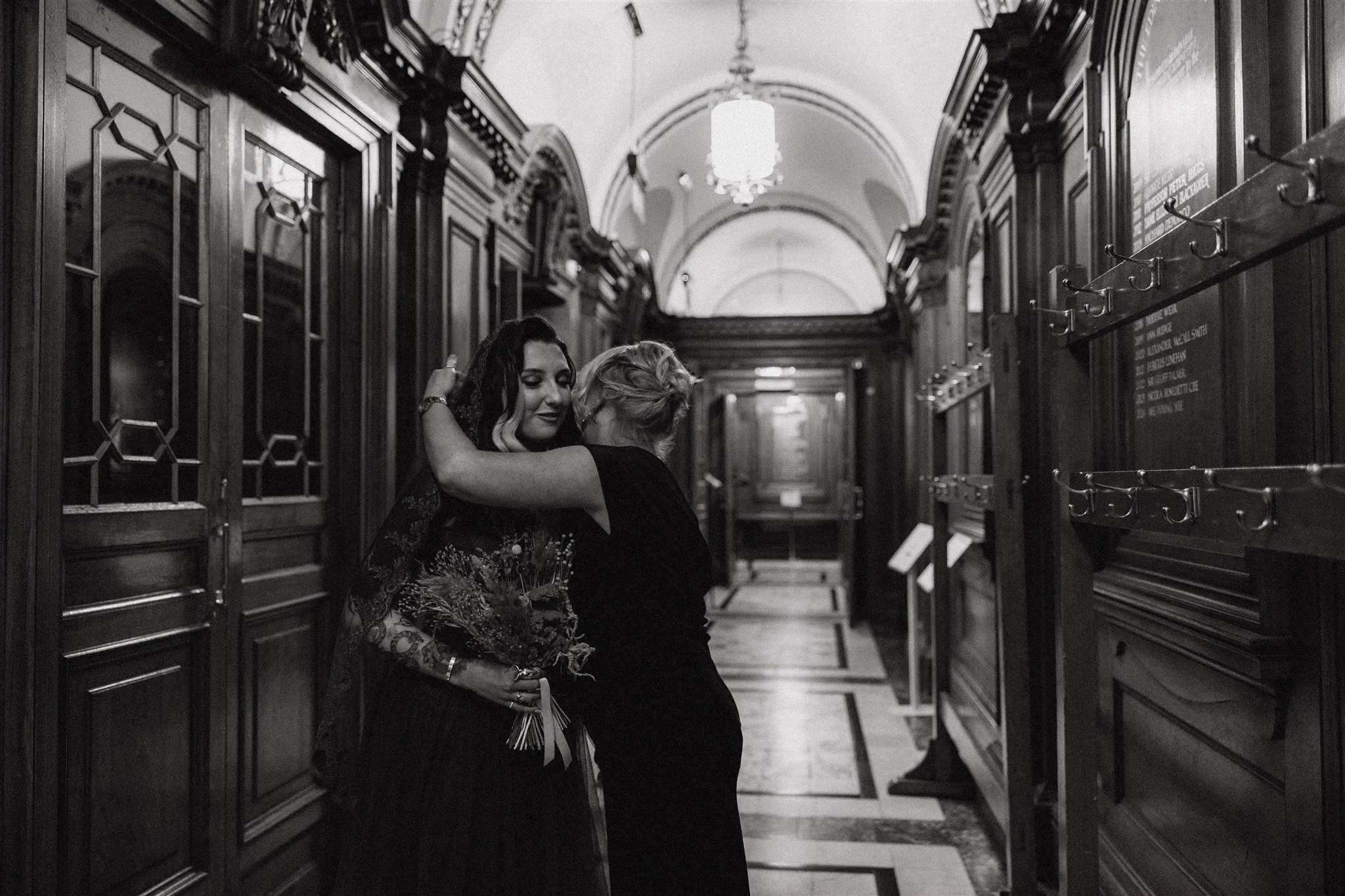 Edinburgh-wedding-city-chambers