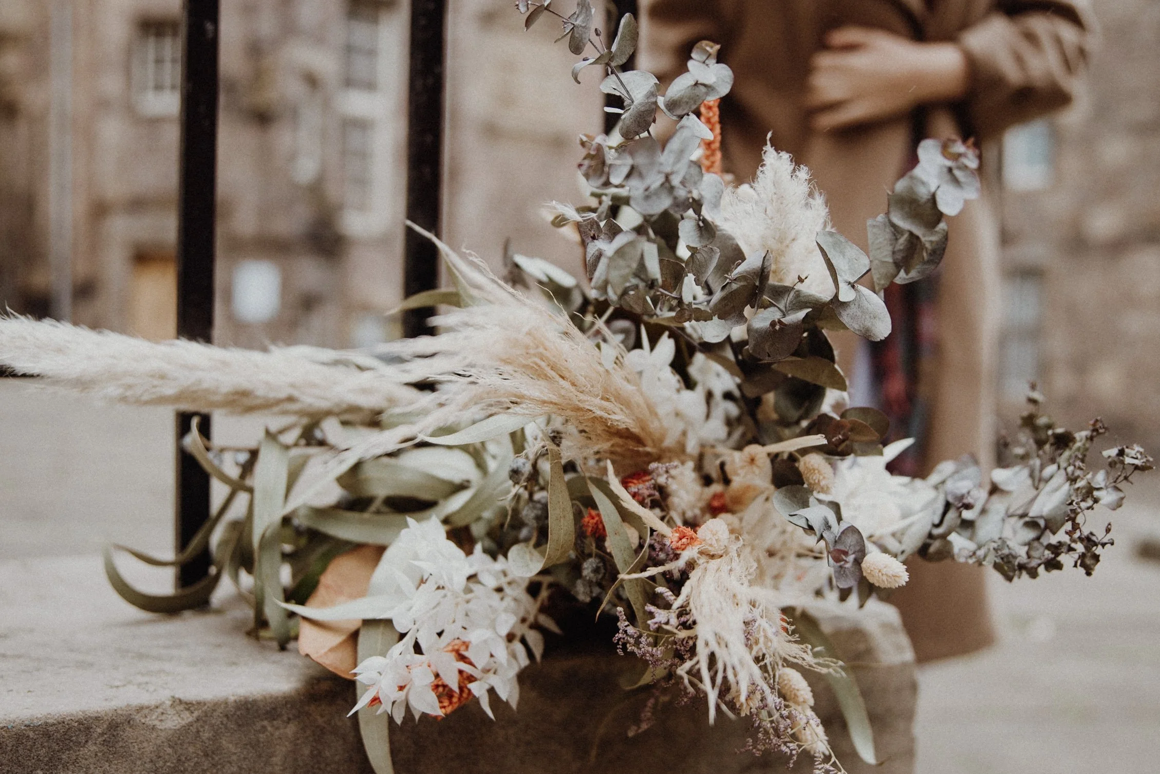 Dried flowers bouquet in edinburgh 