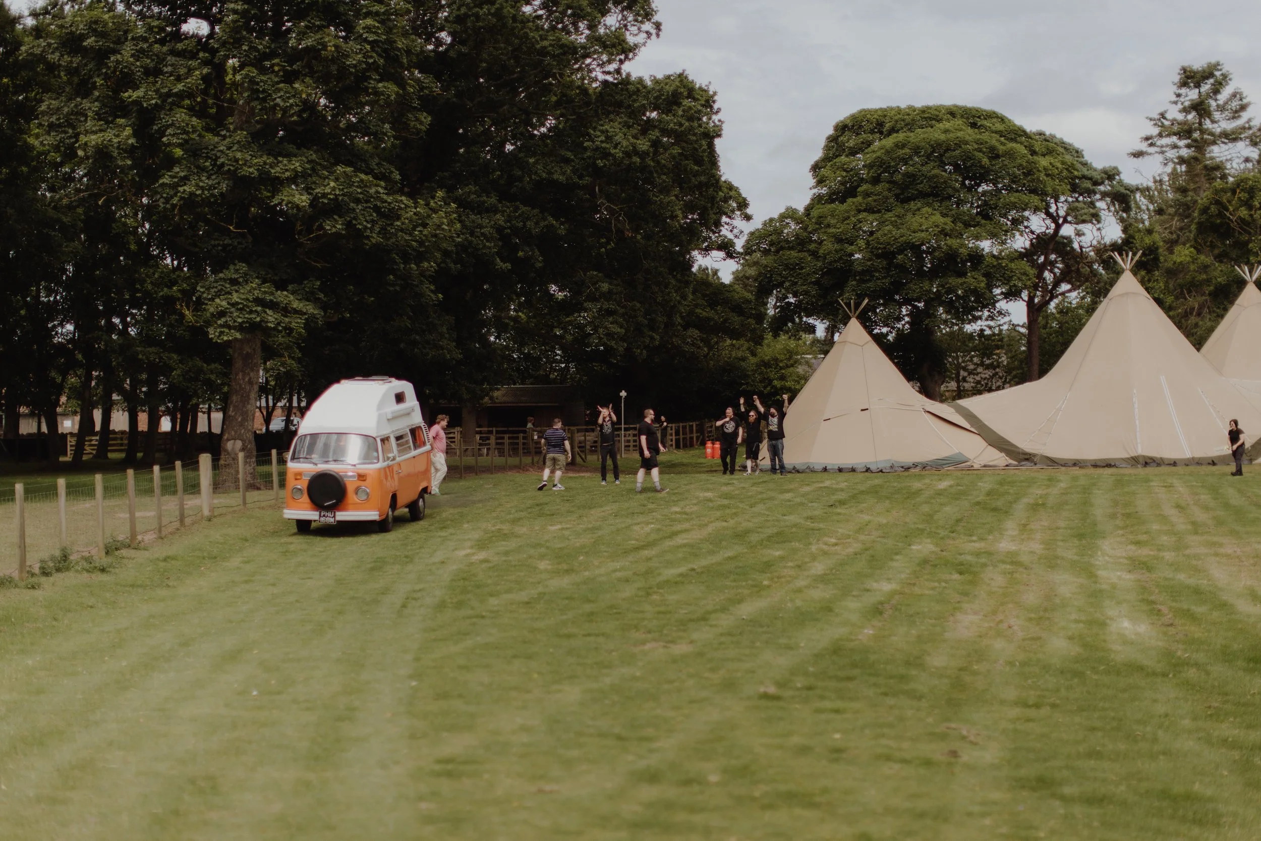 tradition-Edinburgh-weddings