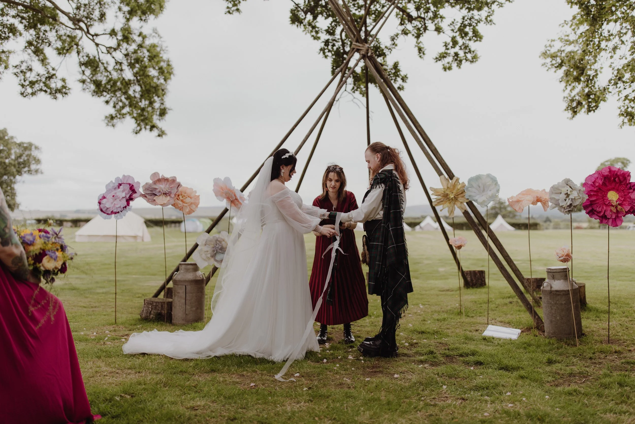 tradition-Edinburgh-weddings